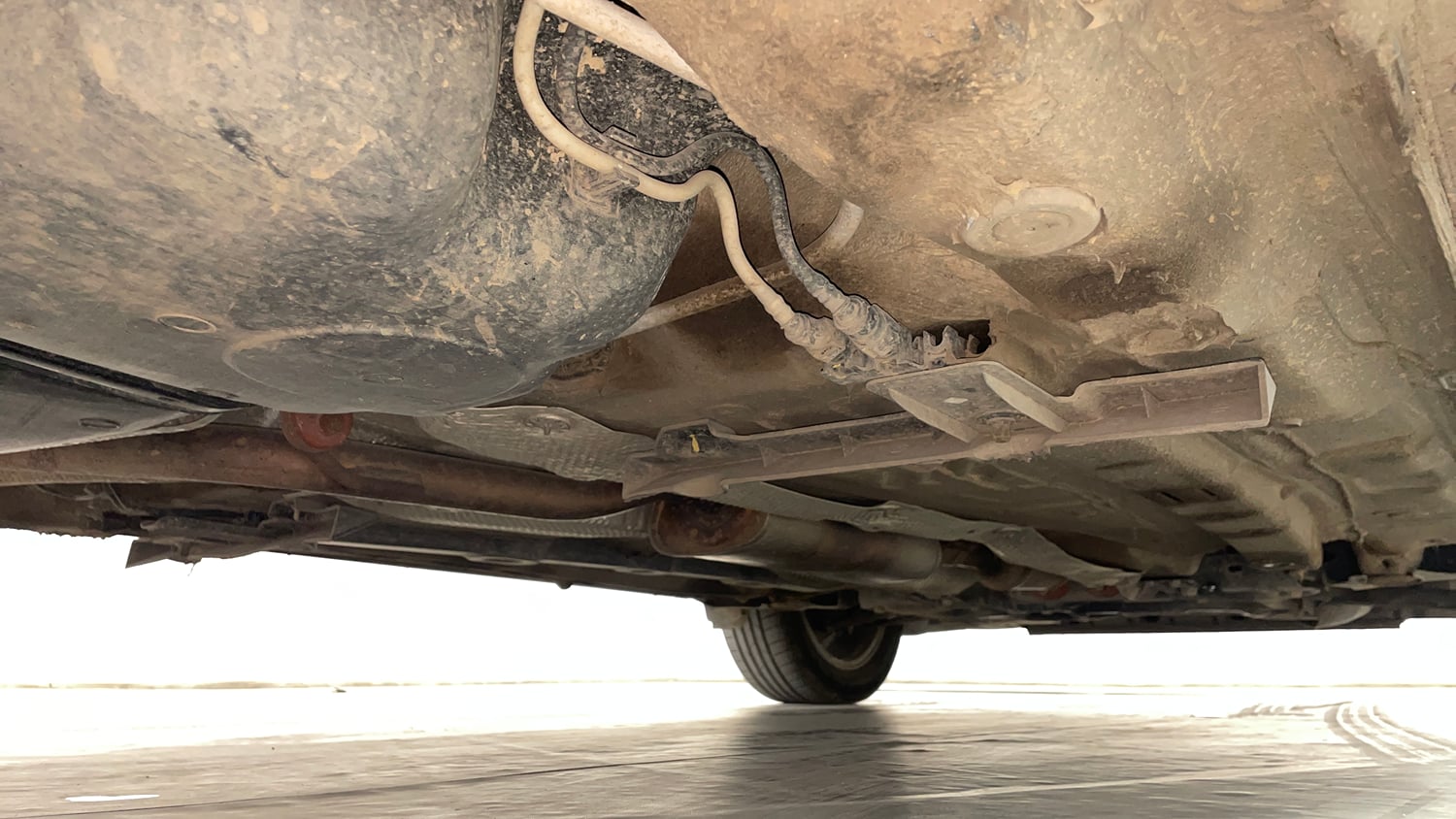 Used 2023 Volkswagen Virtus Highline 1.0 TSI AT Petrol Automatic extra REAR RIGHT UNDERBODY VIEW