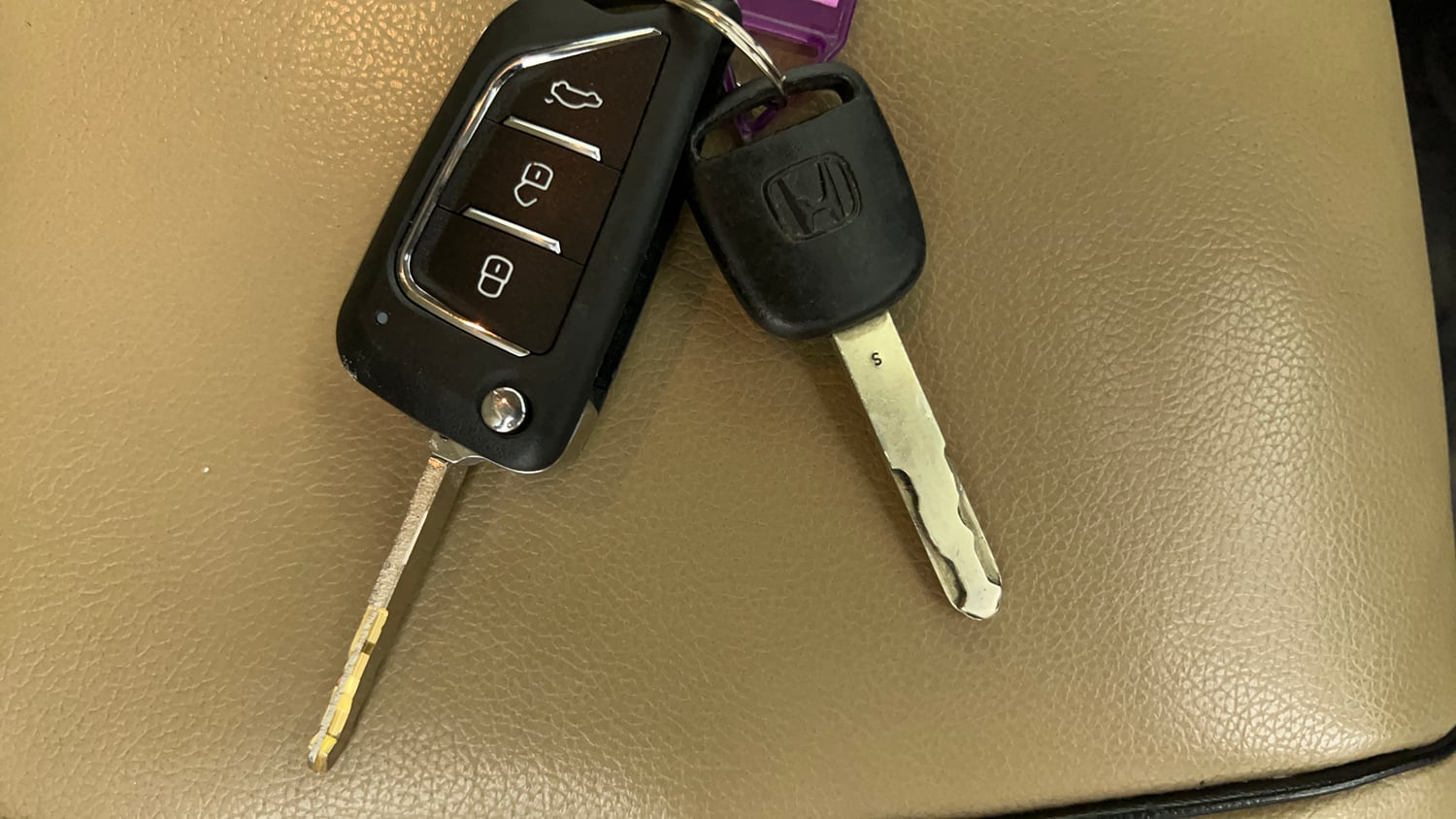 Used 2016 Honda Amaze 1.2 S i-VTEC Petrol Manual extra CAR KEY VIEW