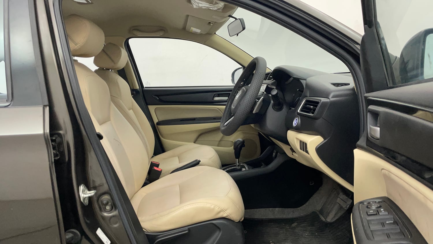 Used 2020 Honda Amaze 1.2 VX CVT Petrol Petrol Automatic interior RIGHT SIDE FRONT DOOR CABIN VIEW