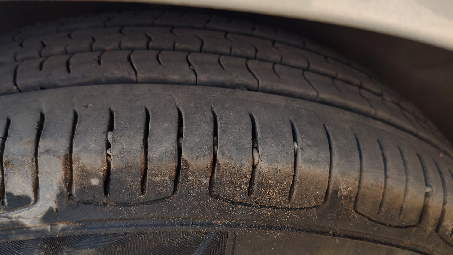 Used 2017 Maruti Suzuki Celerio VXi AMT Petrol Automatic tyres LEFT FRONT TYRE TREAD VIEW