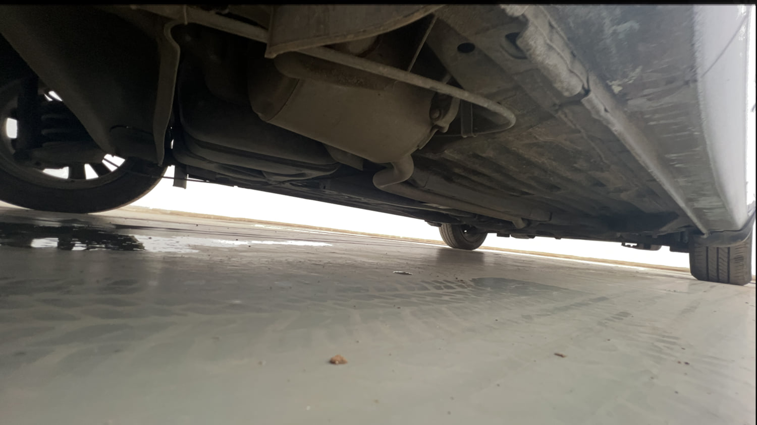 Used 2022 Honda Amaze VX MT 1.2 Petrol Petrol Manual extra REAR RIGHT UNDERBODY VIEW