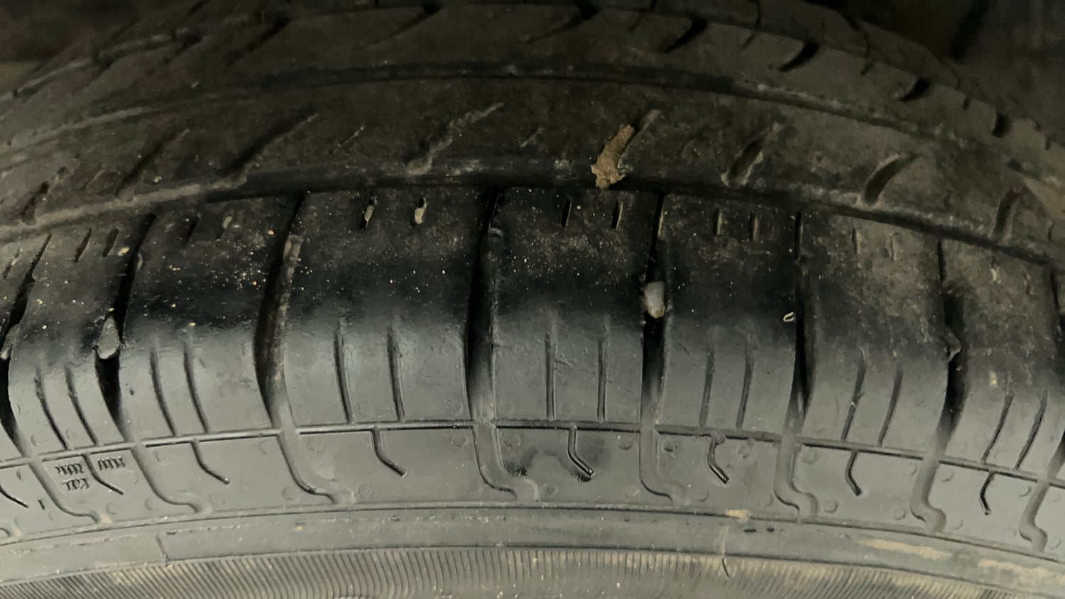 Used 2018 Maruti Suzuki Swift LXi Petrol Manual tyres LEFT REAR TYRE TREAD VIEW
