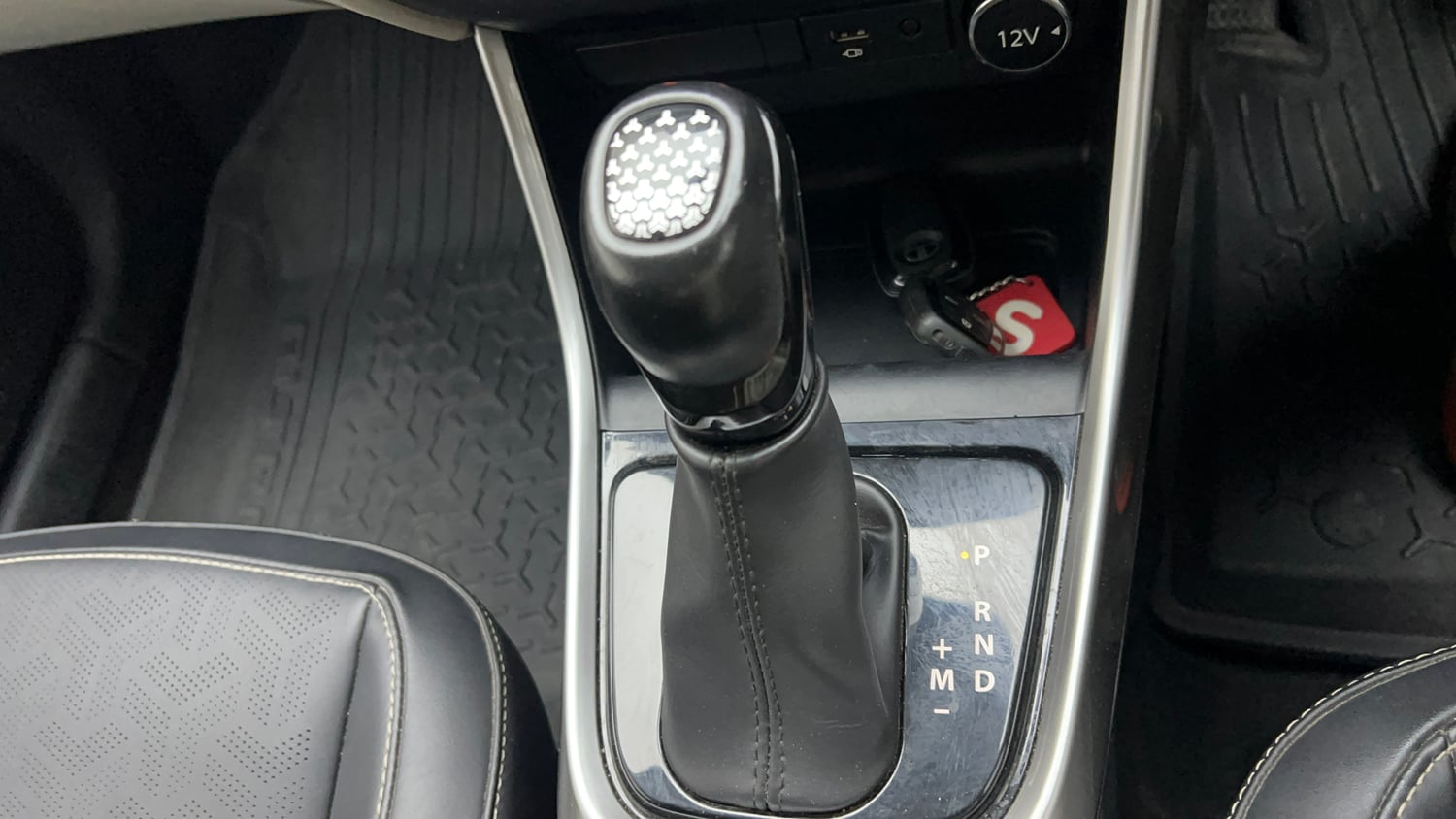 Used 2022 Tata Altroz XZA Plus Petrol Petrol Automatic interior GEAR  KNOB VIEW