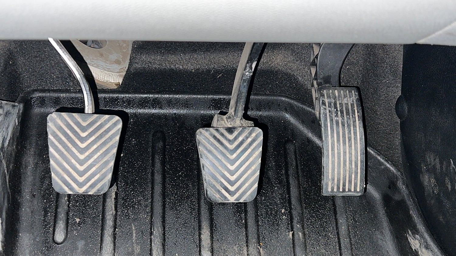 Used 2022 Kia Sonet HTX 1.5 Diesel Manual interior PEDALS VIEW