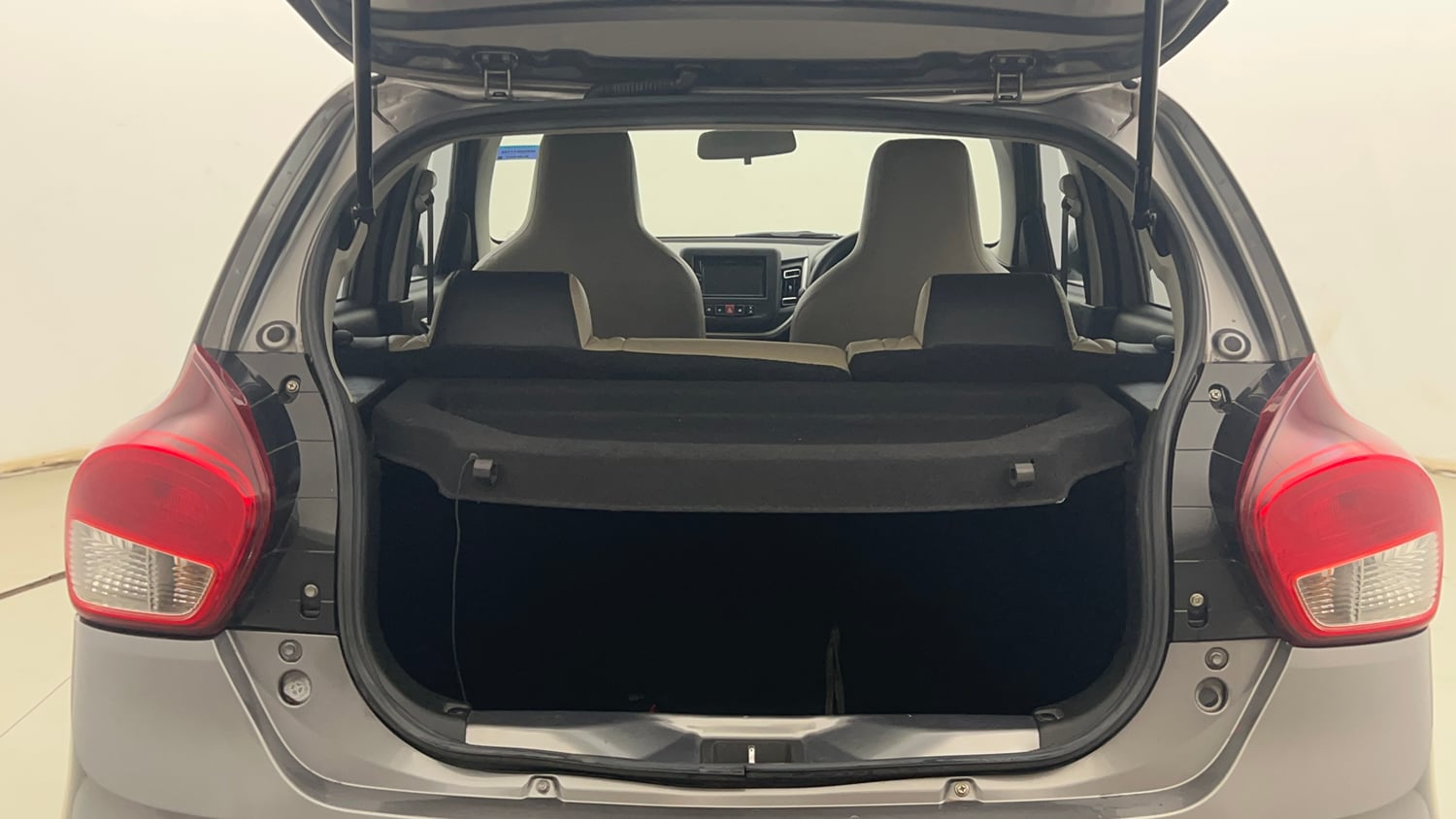 Used 2023 Maruti Suzuki Celerio VXi Petrol Manual interior DICKY INSIDE VIEW