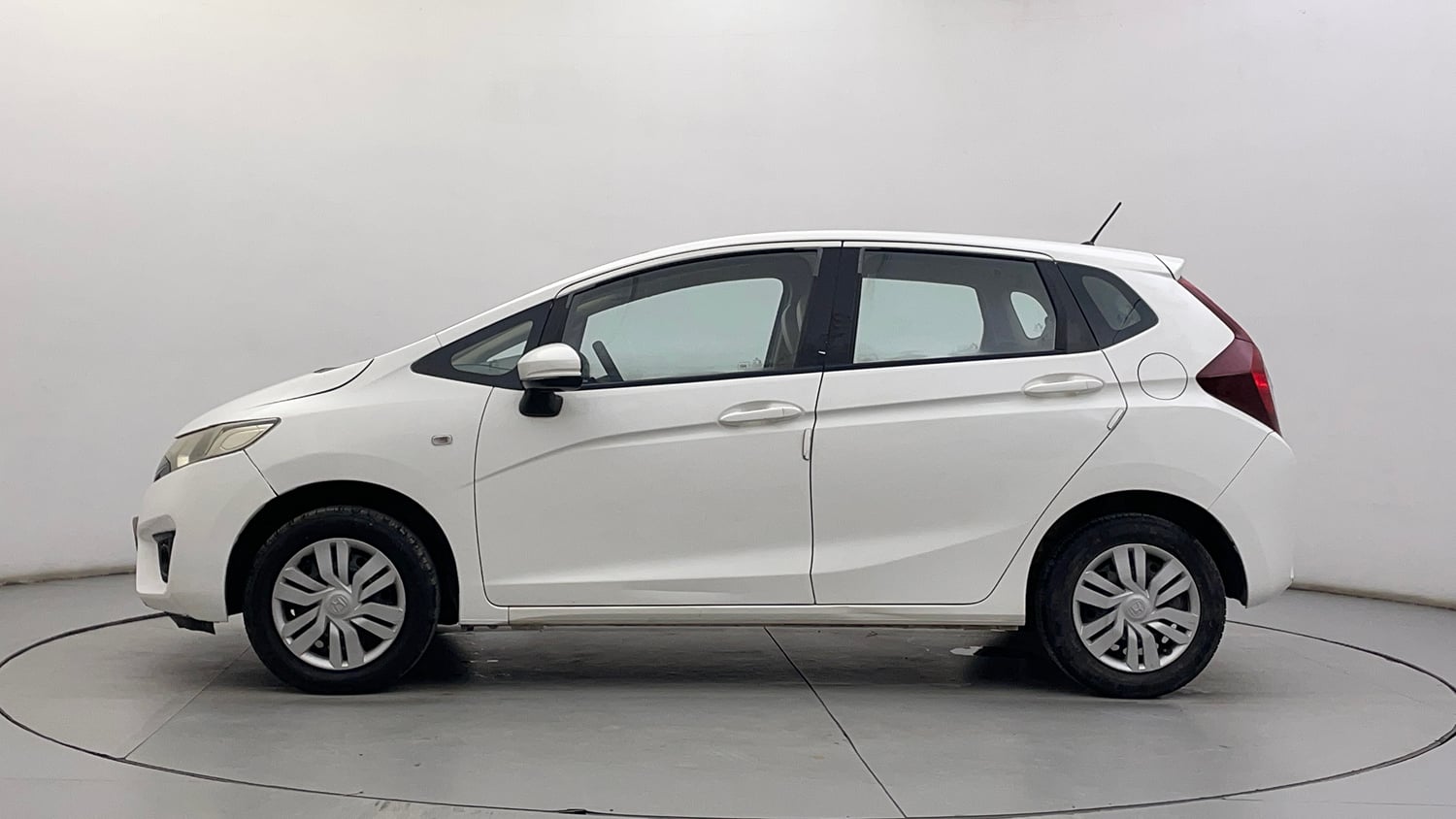 Used 2015 Honda Jazz SV Petrol Petrol Manual exterior LEFT SIDE VIEW