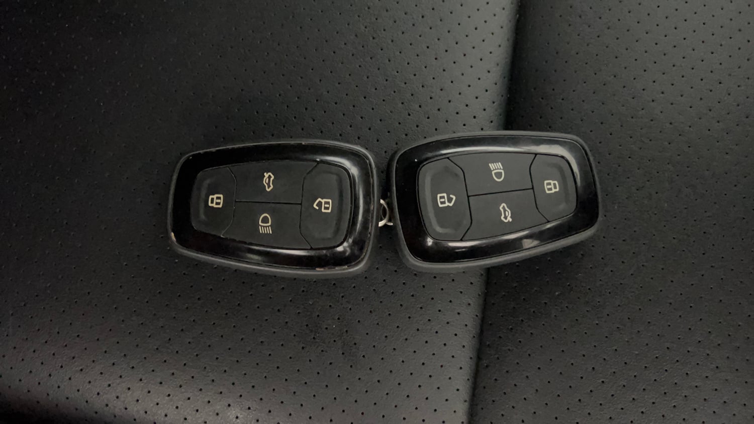 Used 2022 Tata Altroz XZ Plus Diesel Diesel Manual extra CAR KEY VIEW