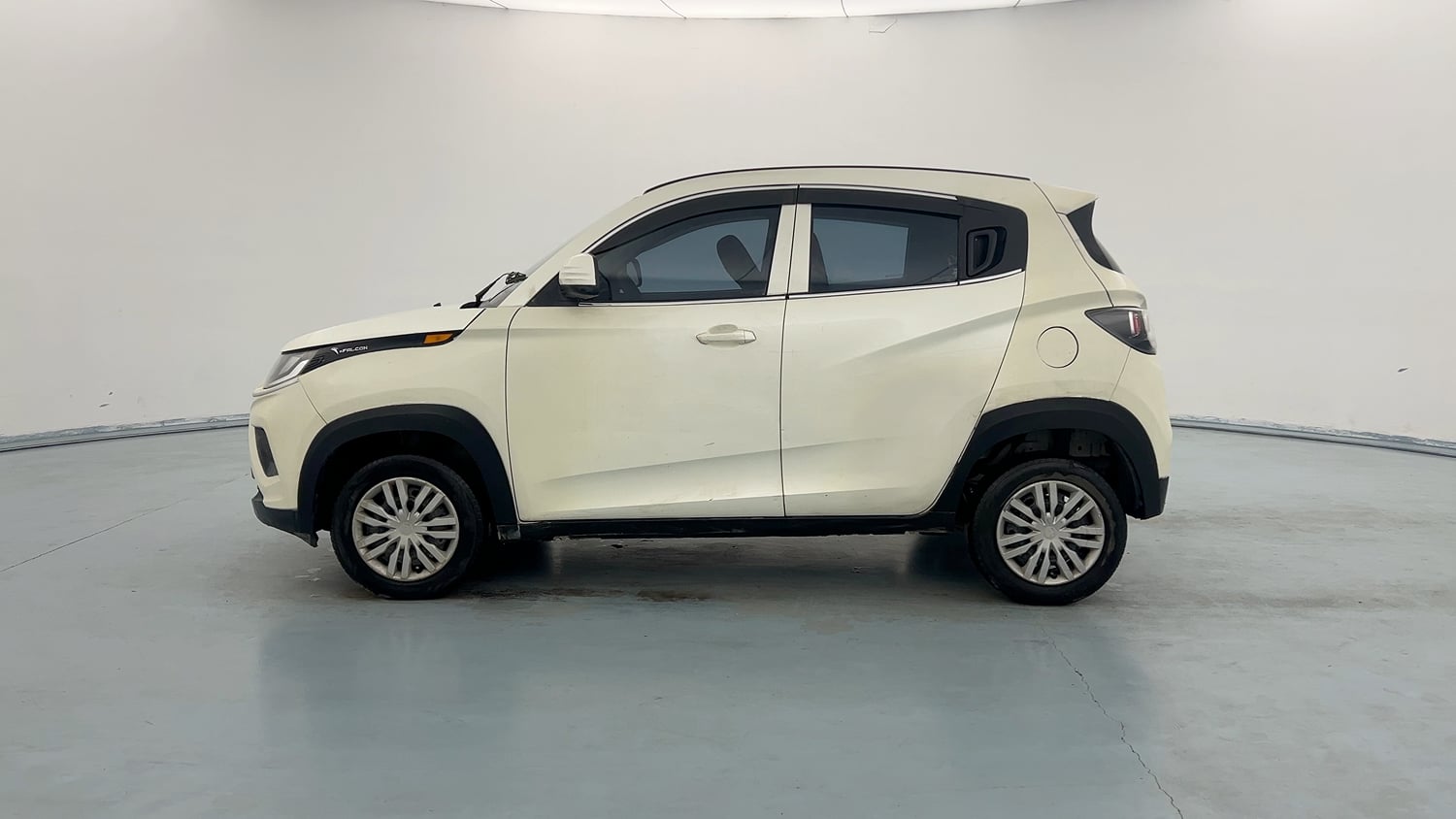 Used 2019 Mahindra KUV100 NXT K4 Plus 6 STR Petrol Manual exterior LEFT SIDE VIEW