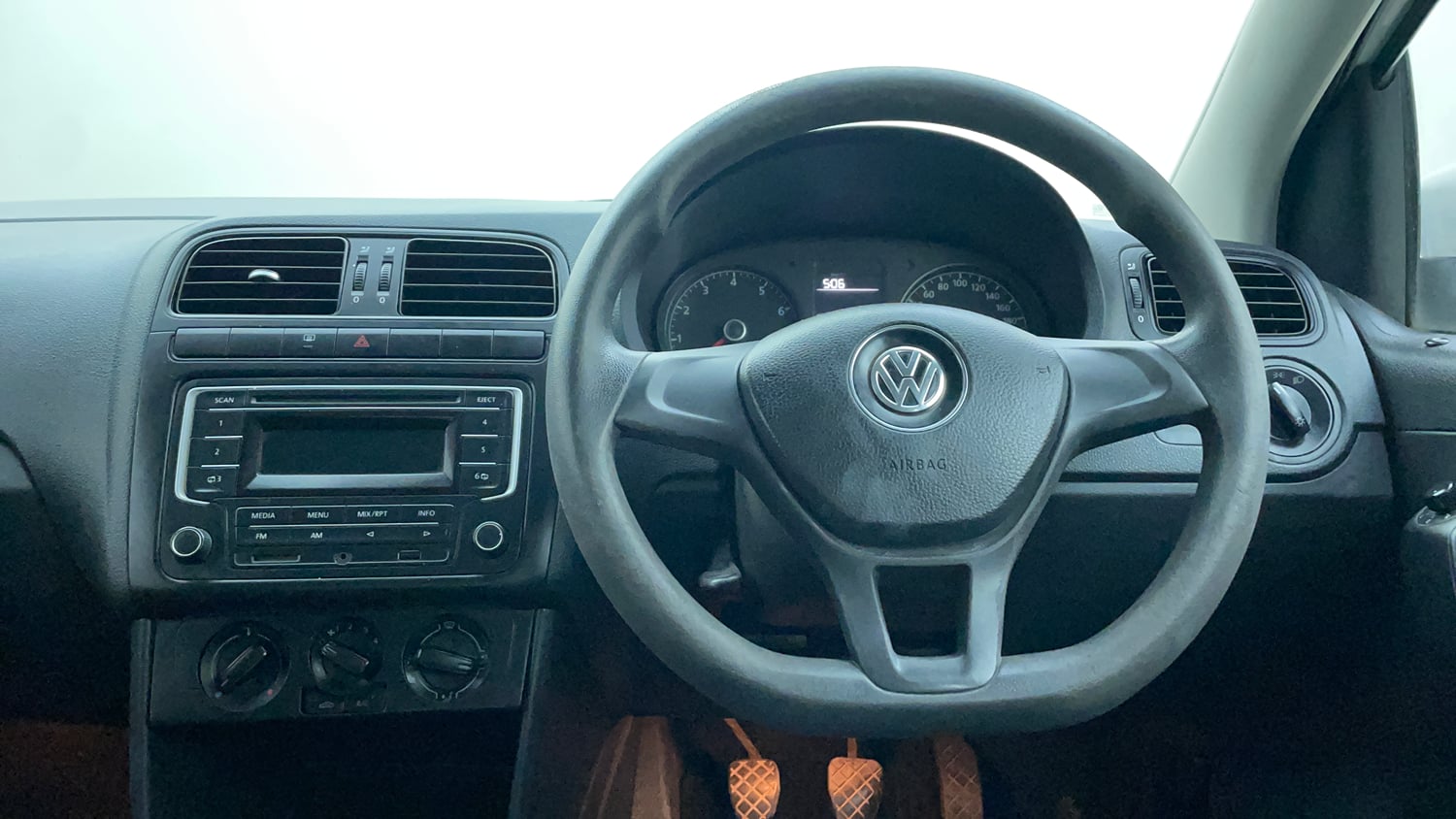 Used 2014 Volkswagen Polo Comfortline 1.2L (P) Petrol Manual interior STEERING VIEW