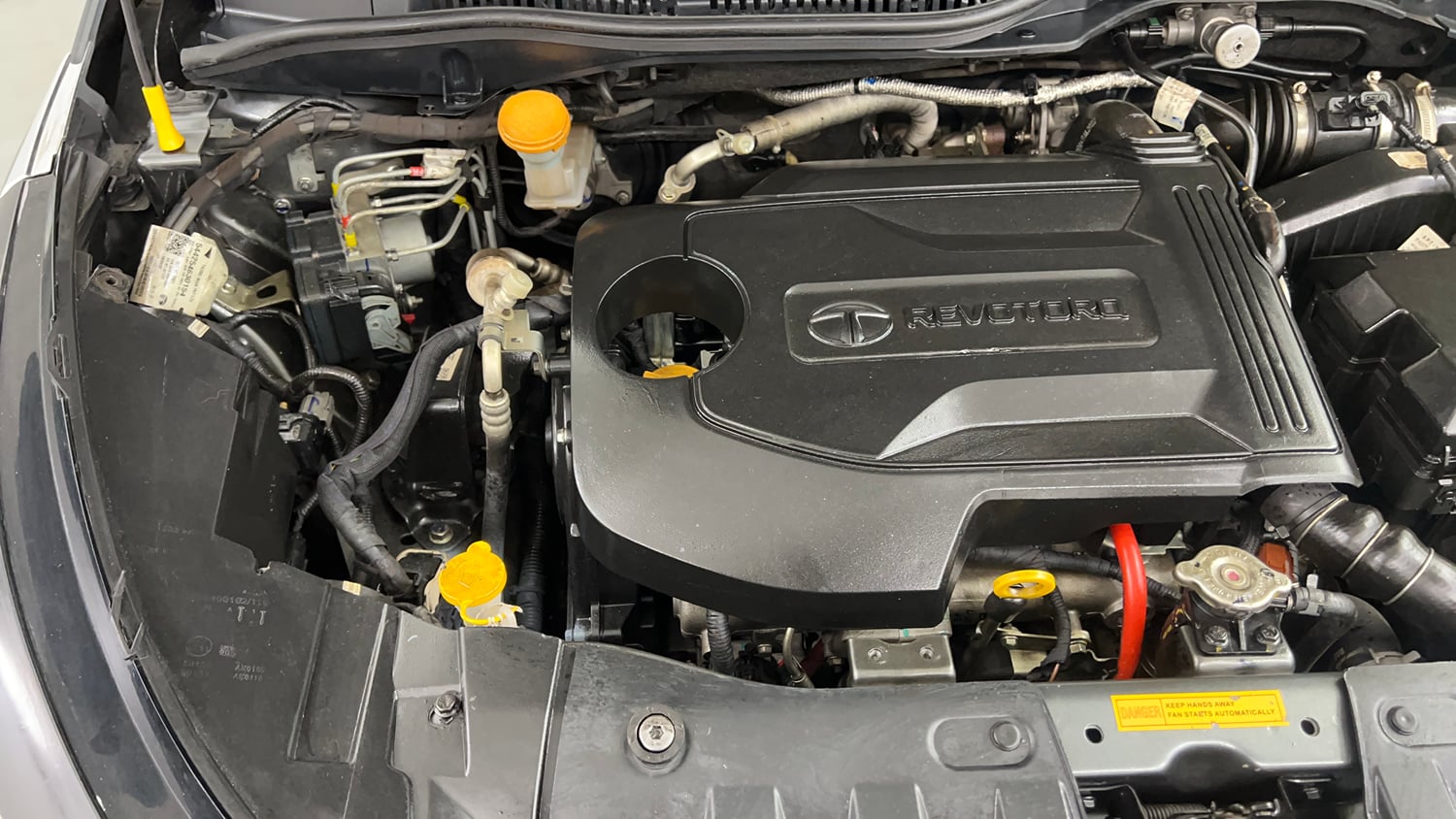 Used 2022 Tata Altroz XZ Diesel Diesel Manual engine ENGINE RIGHT SIDE VIEW