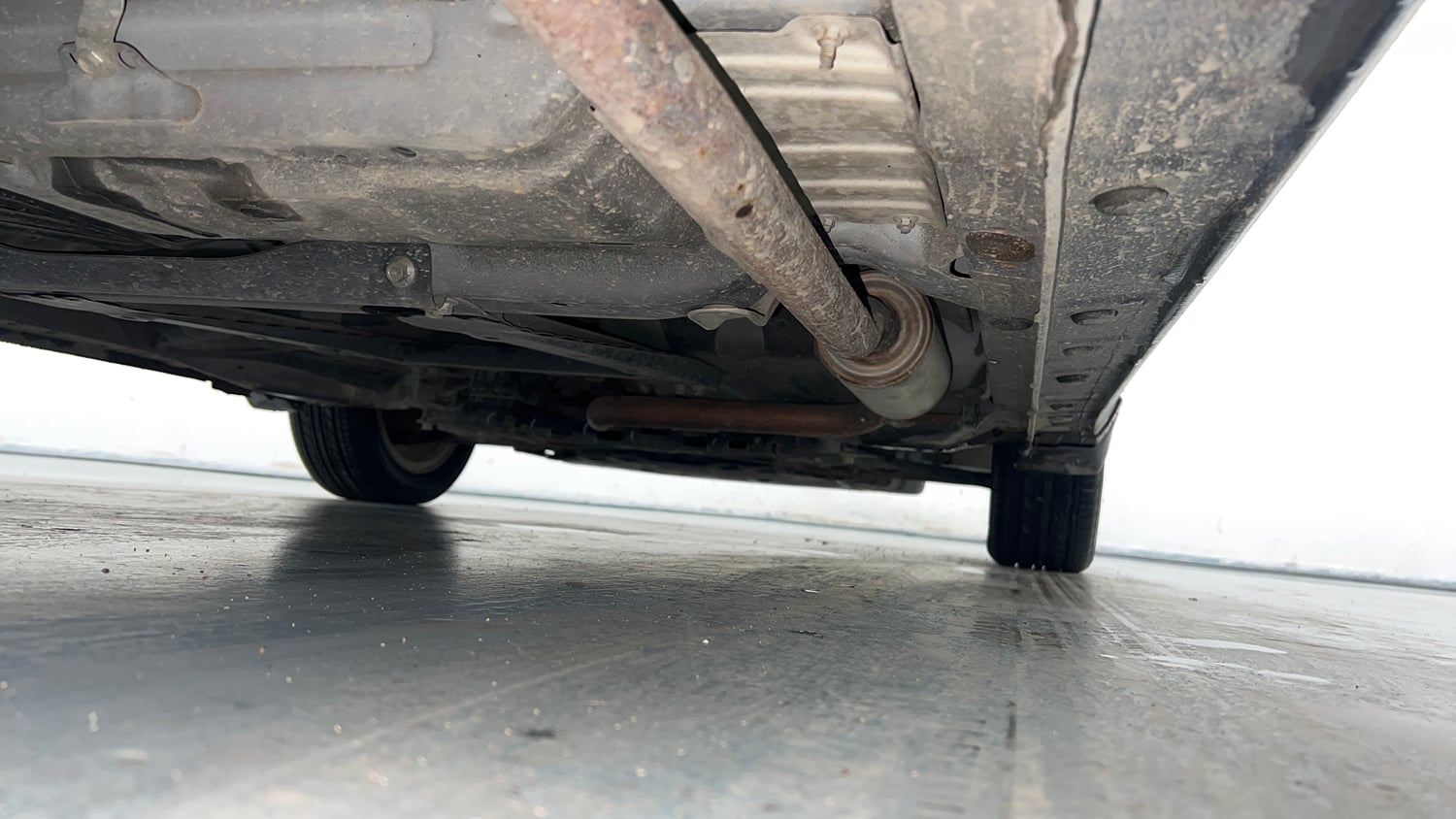 Used 2018 Honda City V Petrol Petrol Manual extra REAR RIGHT UNDERBODY VIEW