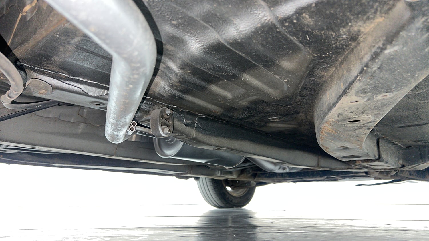 Used 2014 Honda Amaze 1.2 VX i-VTEC Petrol Manual extra REAR RIGHT UNDERBODY VIEW