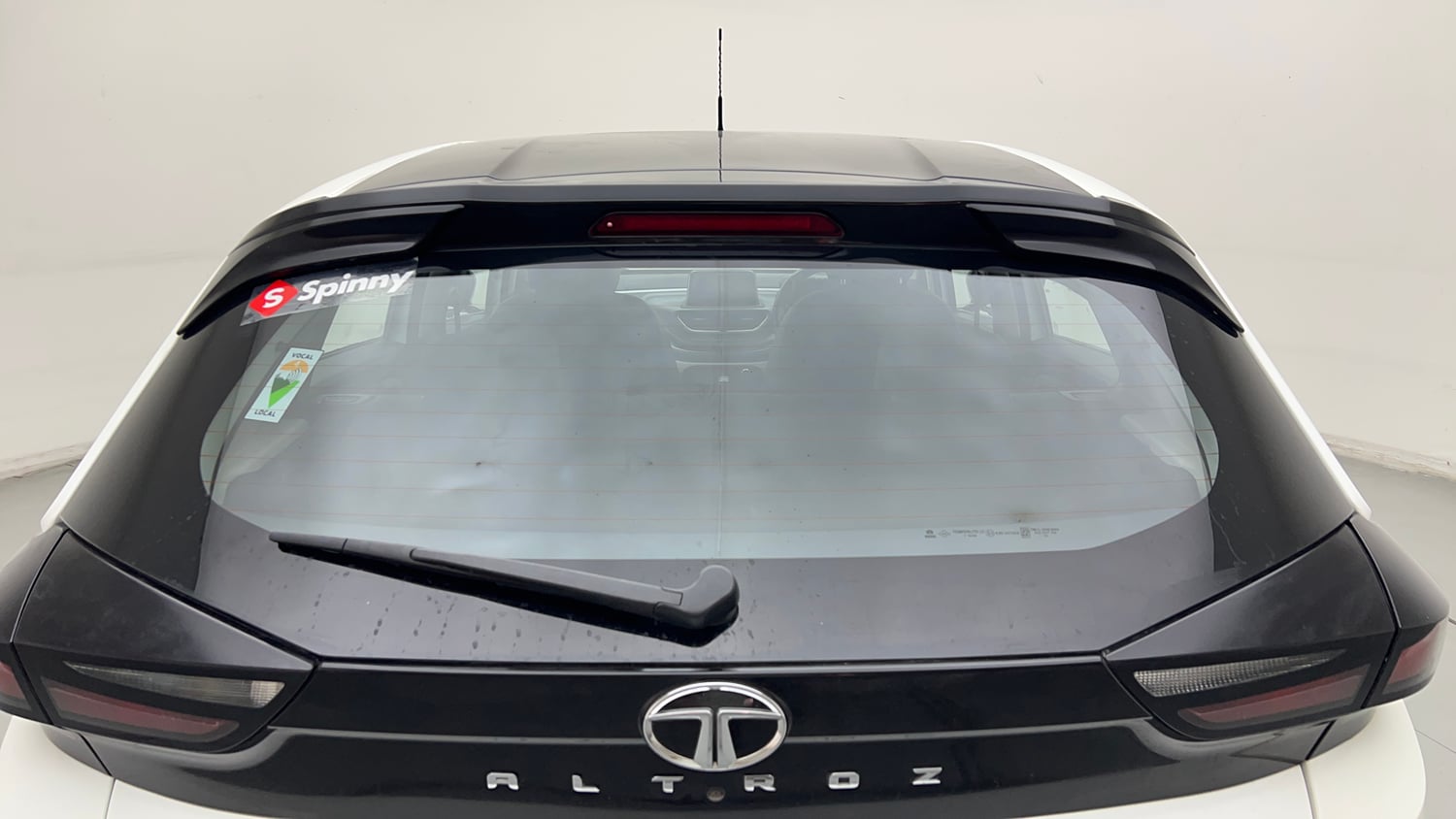 Used 2022 Tata Altroz XZA Plus Petrol Petrol Automatic exterior BACK WINDSHIELD VIEW