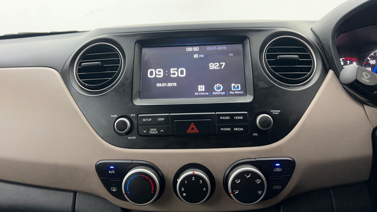 Used 2020 Hyundai Grand i10 Sportz 1.2 Kappa VTVT Petrol Manual interior MUSIC SYSTEM & AC CONTROL VIEW