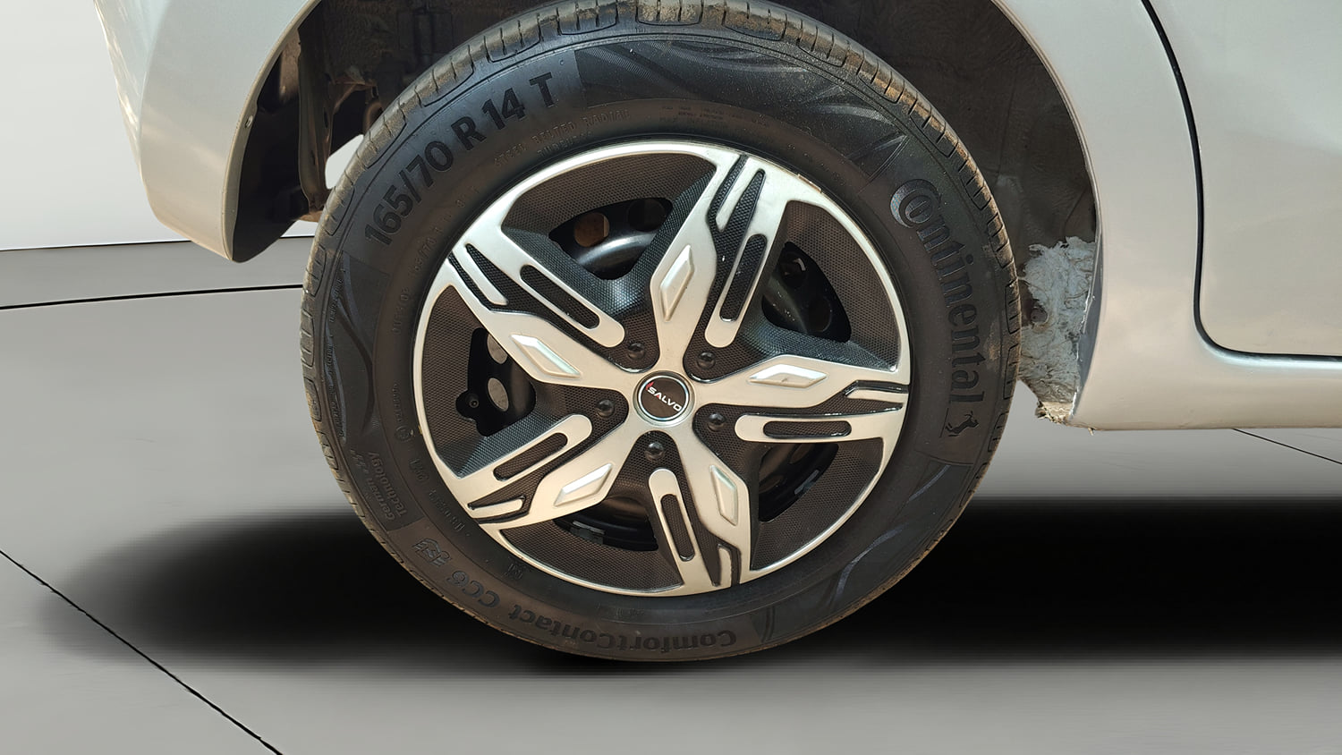 Used 2017 Maruti Suzuki Celerio VXi AMT Petrol Automatic tyres RIGHT REAR TYRE RIM VIEW