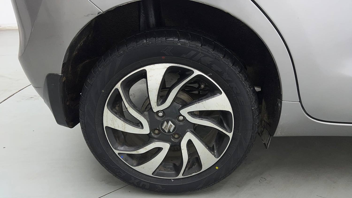 Used 2019 Maruti Suzuki Baleno Alpha Petrol Manual tyres RIGHT REAR TYRE RIM VIEW