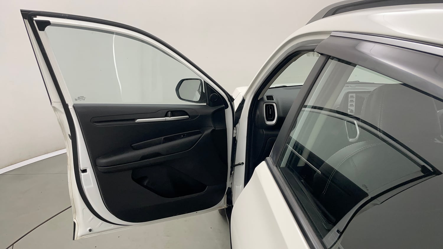 Used 2024 Kia Sonet HTK (O) 1.2 Petrol MT Petrol Manual interior LEFT FRONT DOOR OPEN VIEW