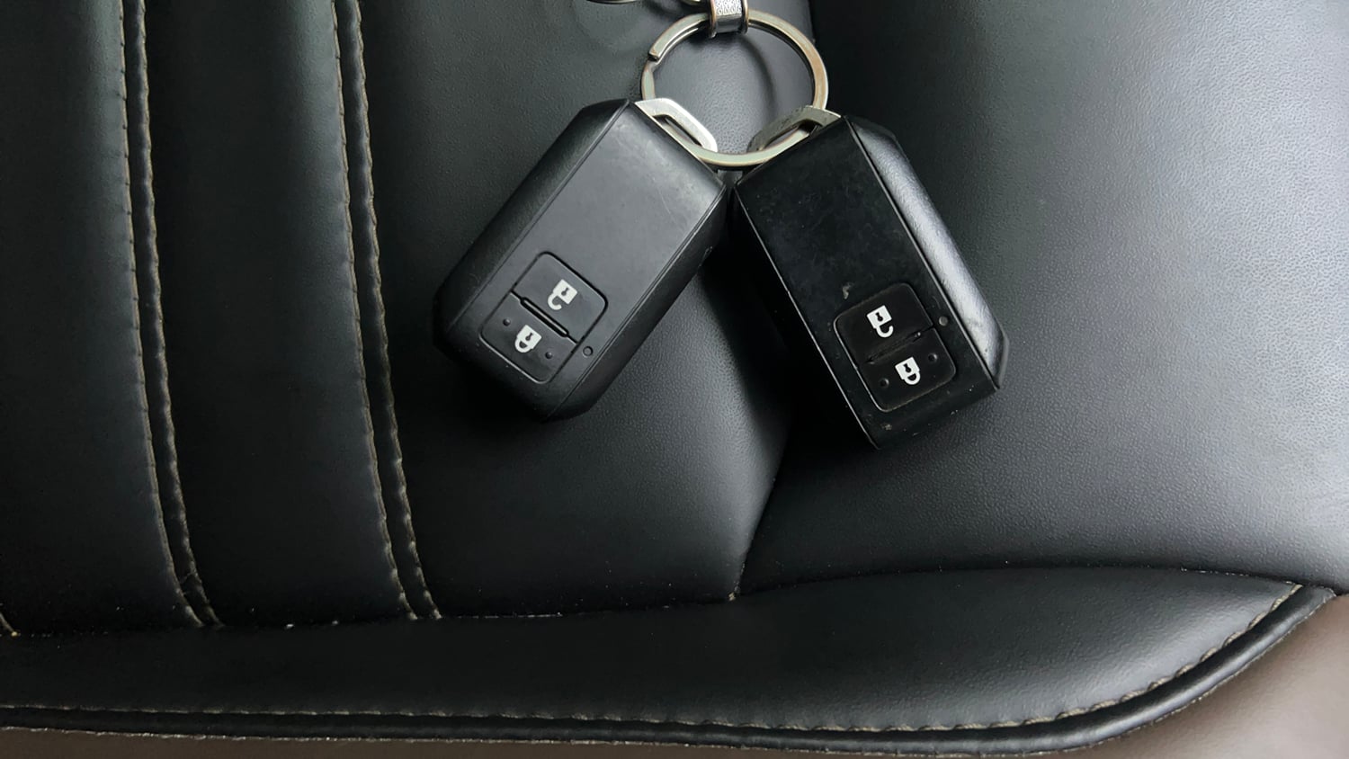 Used 2023 Maruti Suzuki Grand Vitara Zeta Plus Intelligent Hybrid eCVT Hybrid Automatic extra CAR KEY VIEW