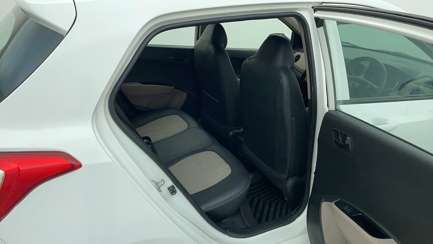 Used 2017 Hyundai Grand i10 Magna 1.2 Kappa VTVT Petrol Manual interior RIGHT SIDE REAR DOOR CABIN VIEW