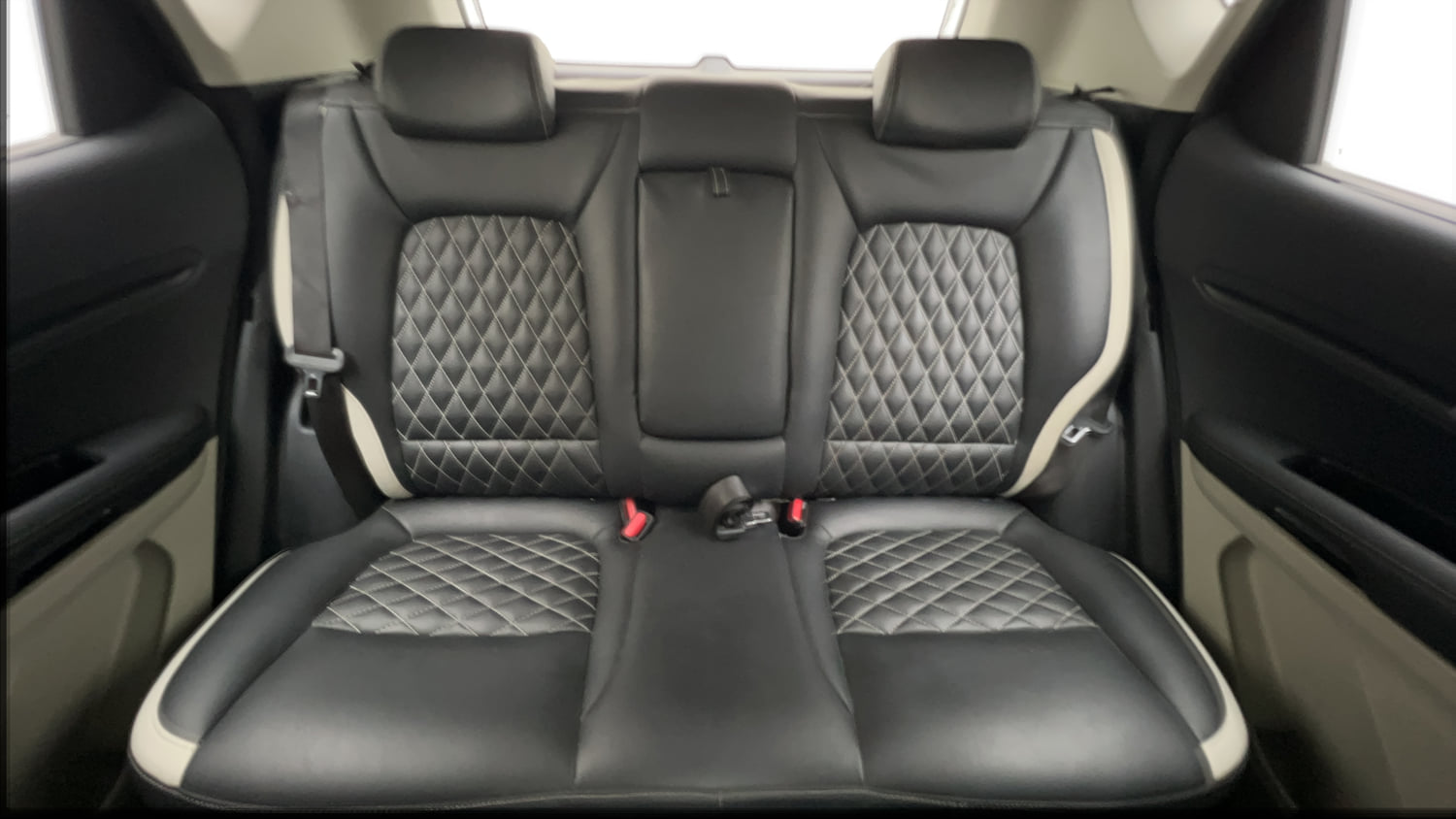 Used 2022 Kia Sonet HTX 1.5 Diesel Manual interior REAR SEAT CONDITION VIEW