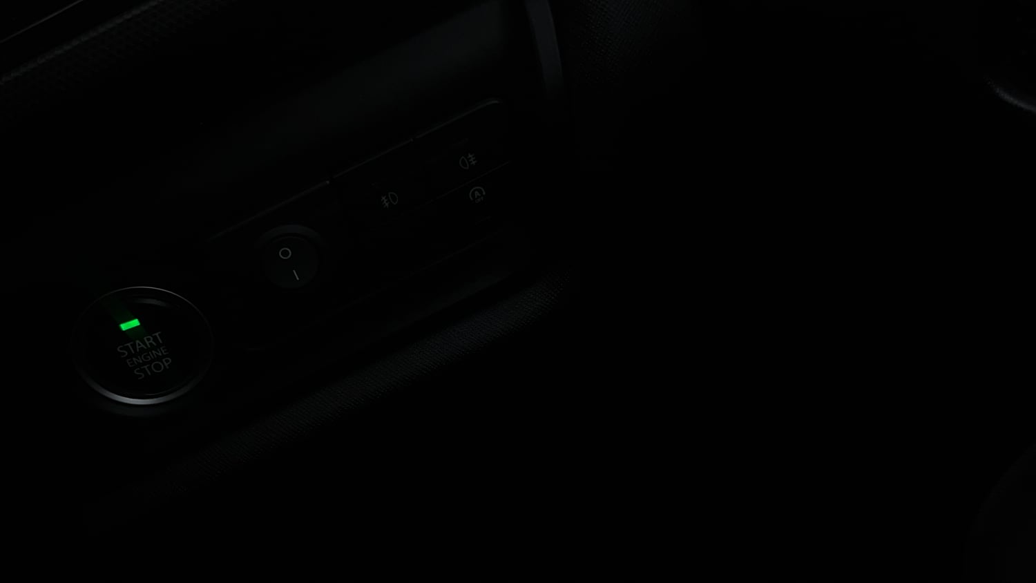 Used 2022 Tata Altroz XZ Plus i-Turbo Petrol Dark Edition Petrol Manual top_features Keyless start