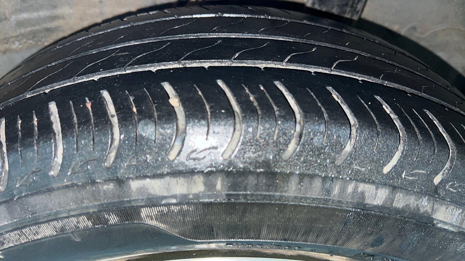 Used 2023 Honda Amaze VX 1.2 Petrol CVT Petrol Automatic tyres LEFT REAR TYRE TREAD VIEW