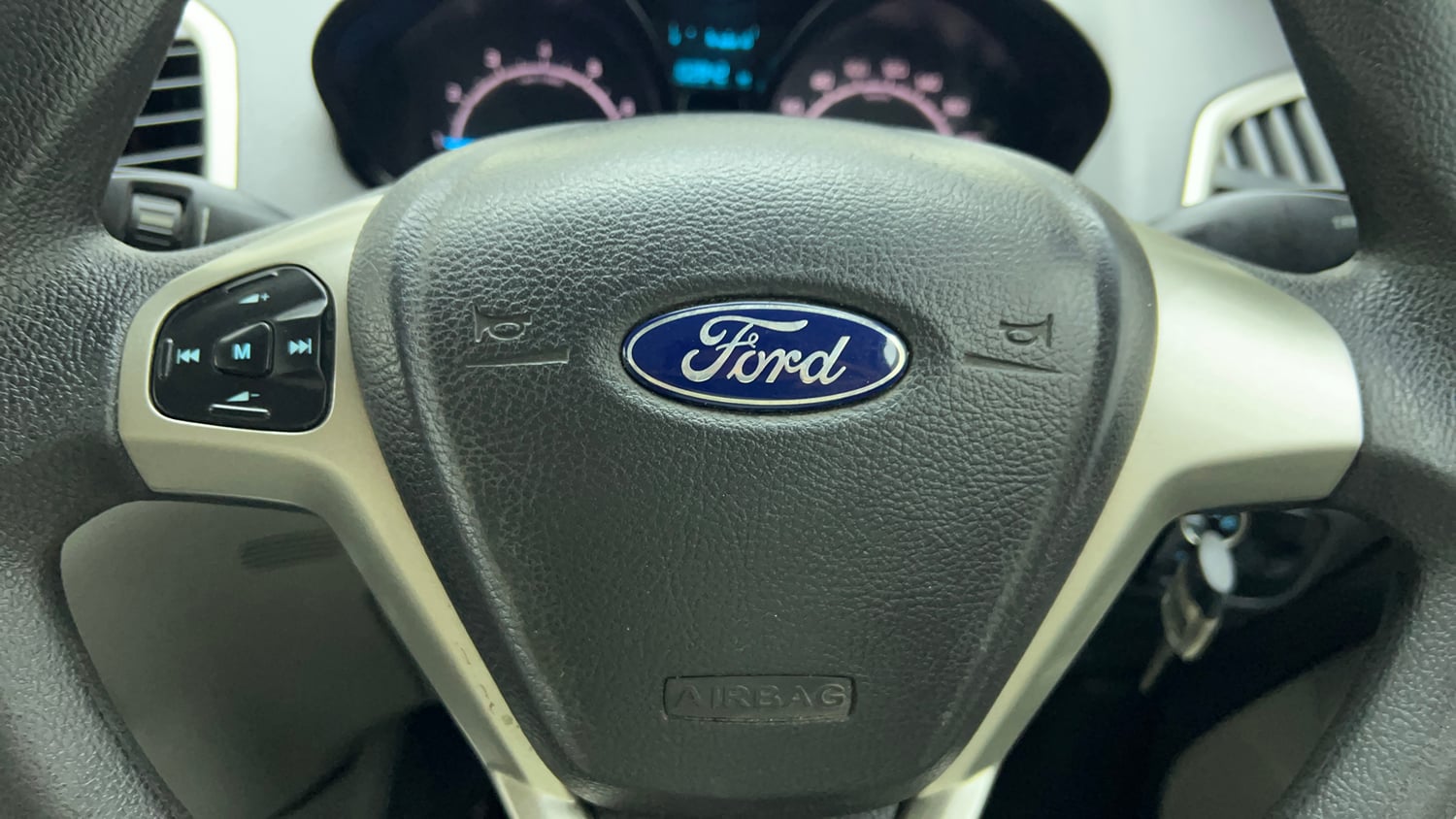 Used 2017 Ford EcoSport Trend 1.5L Ti-VCT Petrol Manual top_features Steering mounted controls