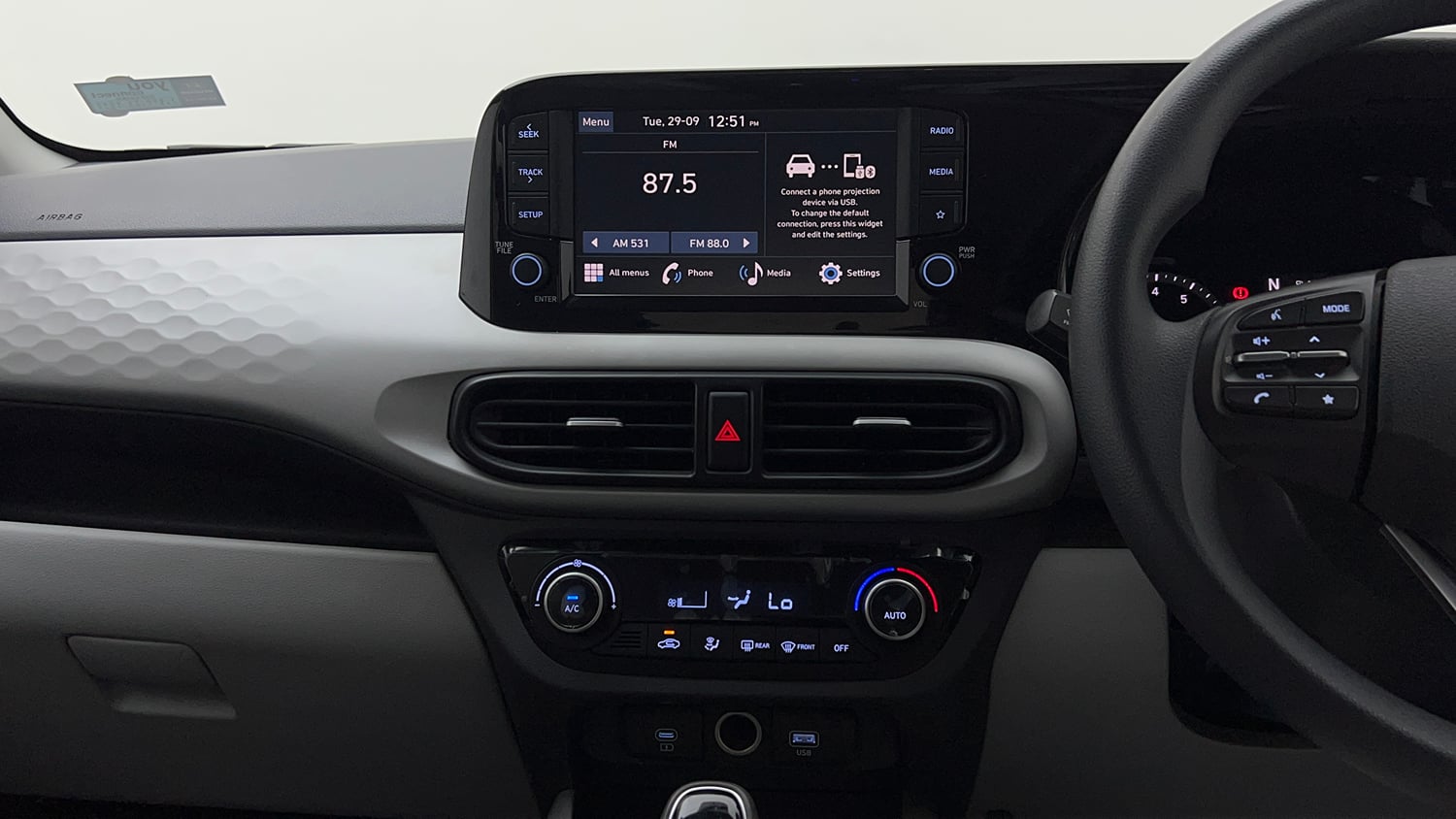 Used 2023 Hyundai Grand i10 Nios Sportz AMT 1.2 Kappa VTVT Petrol Automatic interior MUSIC SYSTEM & AC CONTROL VIEW