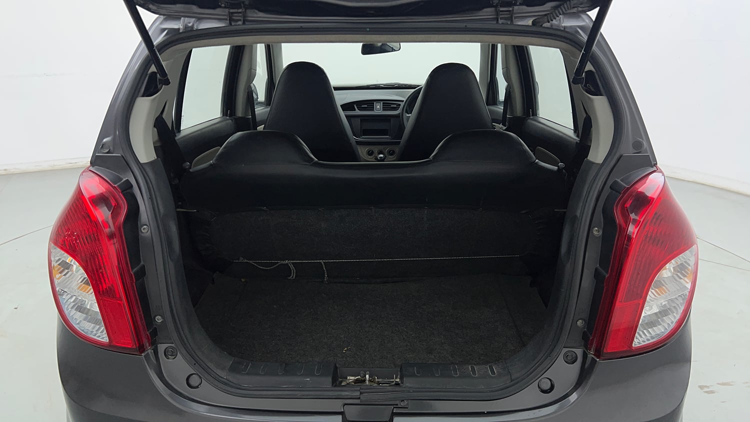 Used 2021 Maruti Suzuki Alto 800 LXi (O) Petrol Manual interior DICKY INSIDE VIEW