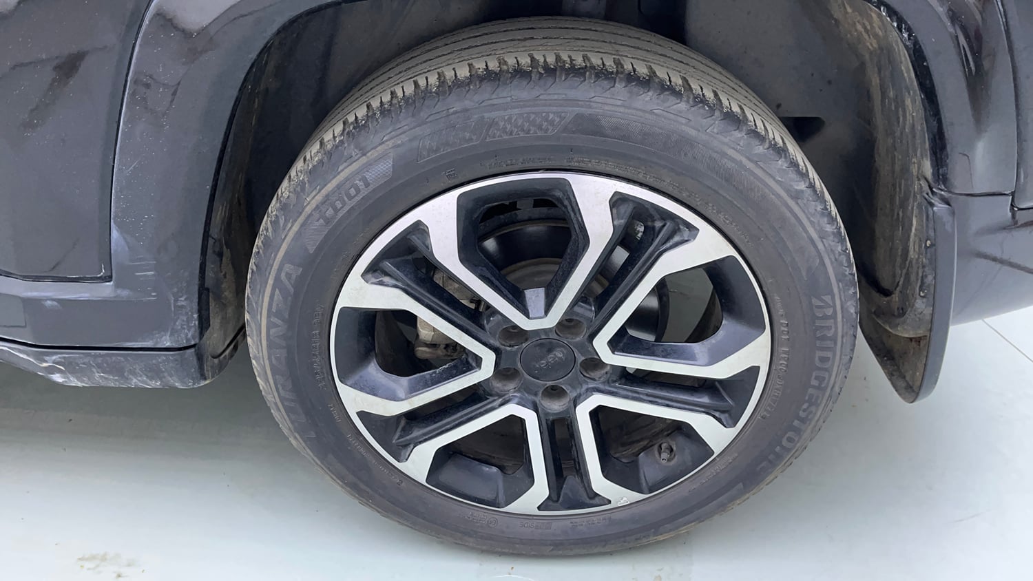 Used 2022 Jeep Compass Model S (O) 1.4 Petrol DCT Petrol Automatic tyres LEFT REAR TYRE RIM VIEW