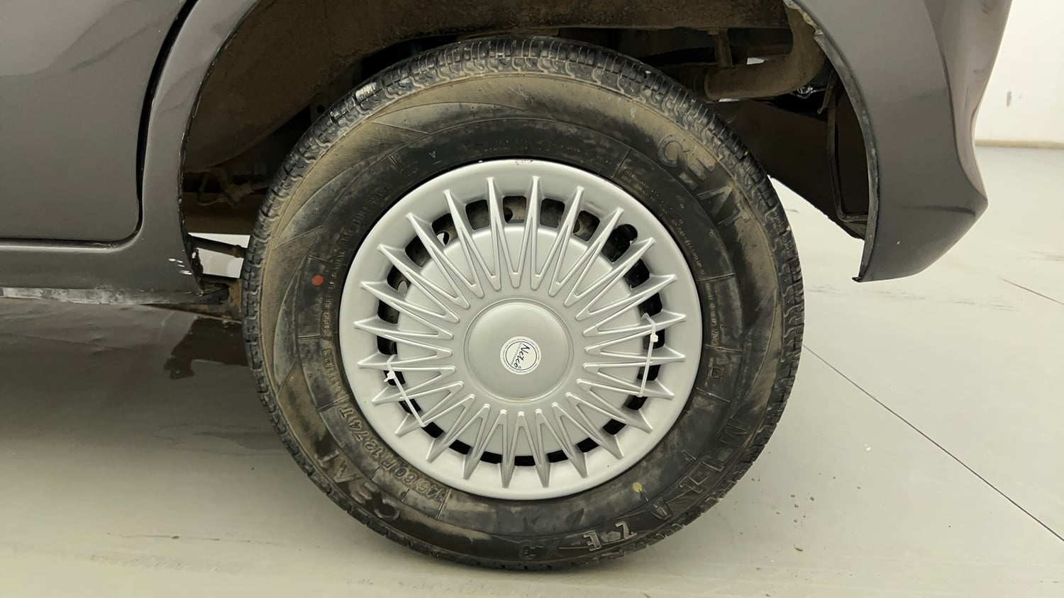 Used 2018 Maruti Suzuki Alto 800 LXi Petrol Manual tyres LEFT REAR TYRE RIM VIEW
