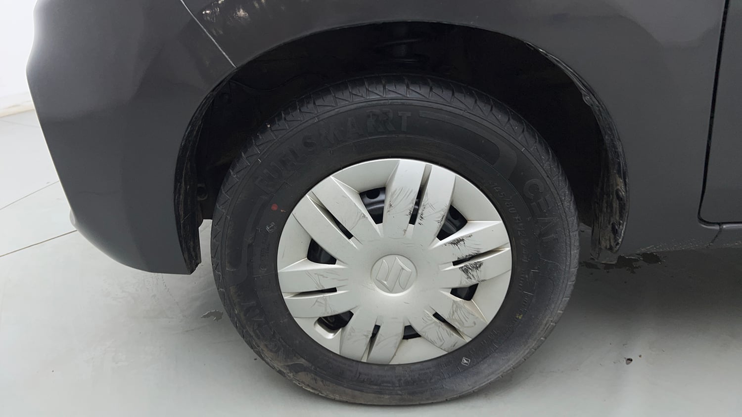 Used 2021 Maruti Suzuki Alto 800 LXi (O) Petrol Manual tyres LEFT FRONT TYRE RIM VIEW