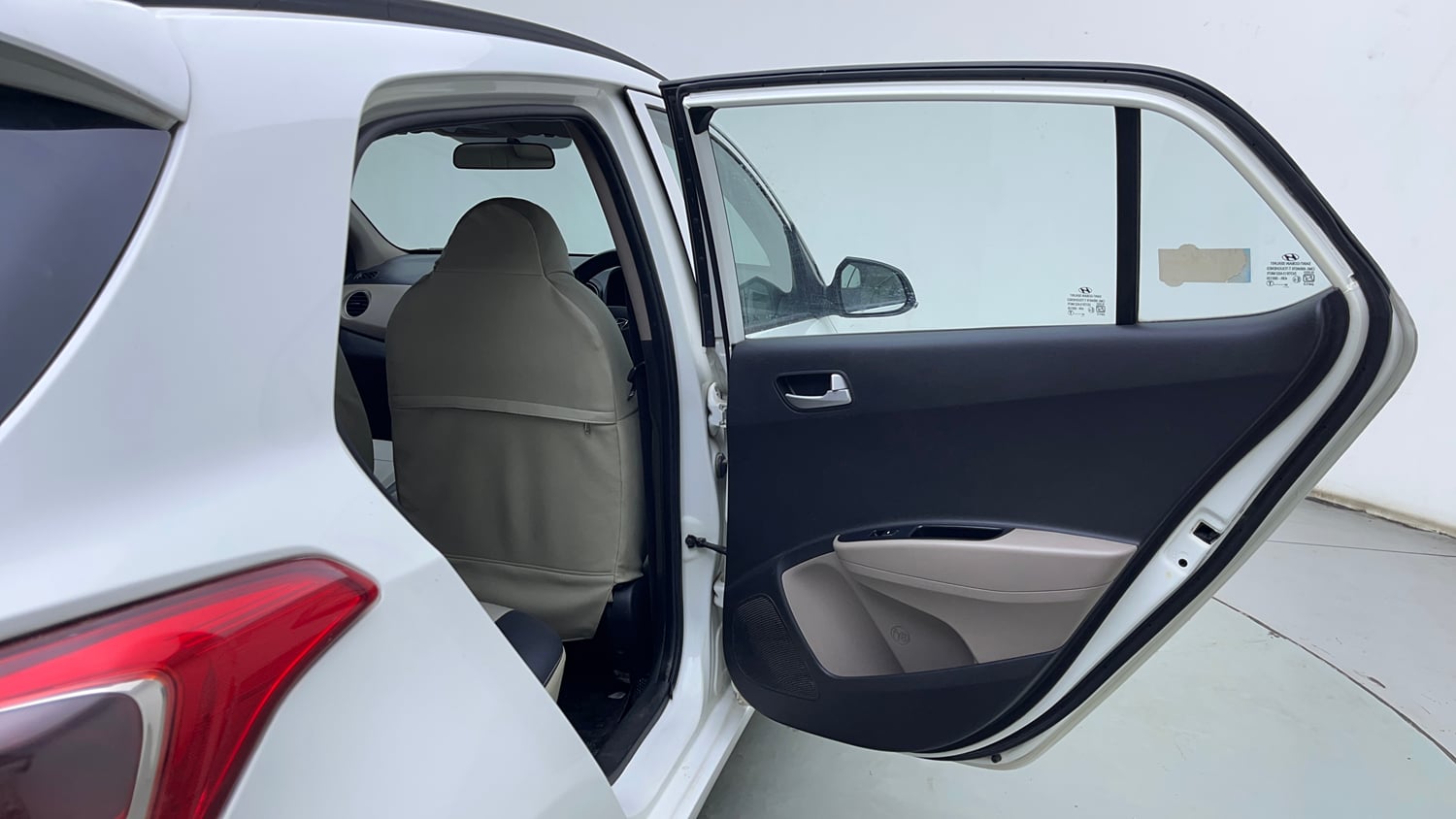 Used 2015 Hyundai Grand i10 Asta 1.1 CRDi Diesel Manual interior RIGHT REAR DOOR OPEN VIEW