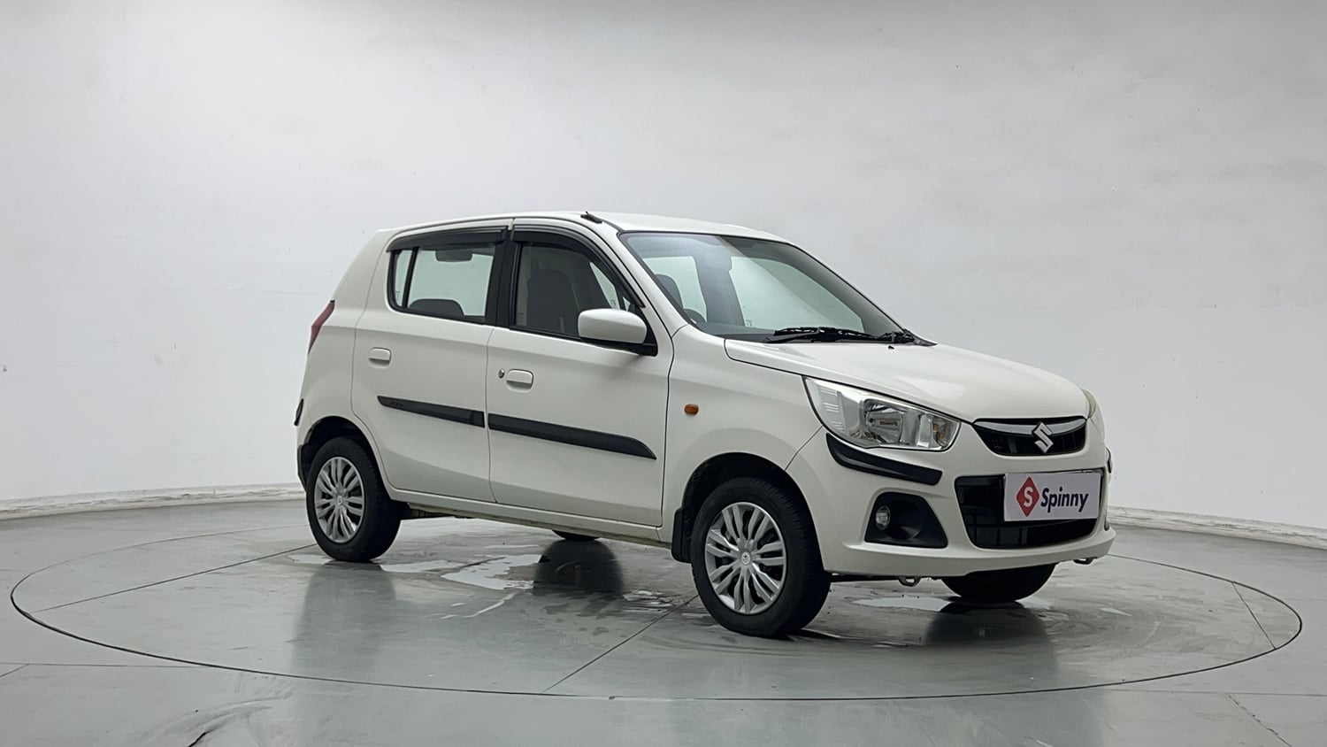 Used 2016 Maruti Suzuki Alto K10 VXi (O) Petrol Manual exterior RIGHT FRONT CORNER VIEW