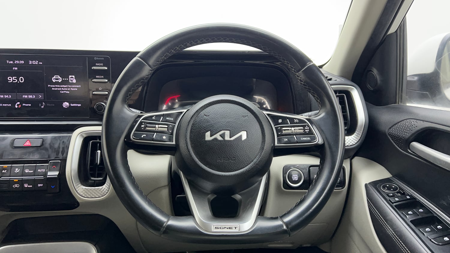 Used 2022 Kia Sonet HTX 1.5 Diesel Manual interior STEERING VIEW