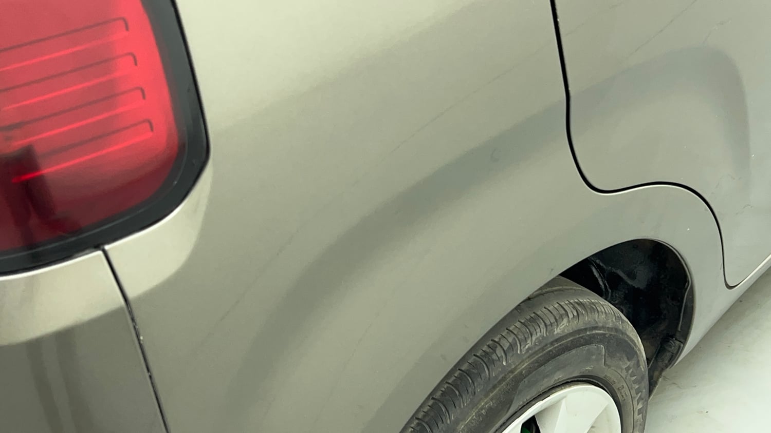 Used 2024 Maruti Suzuki Wagon R VXI 1.0 Petrol Manual dents MINOR SCRATCH