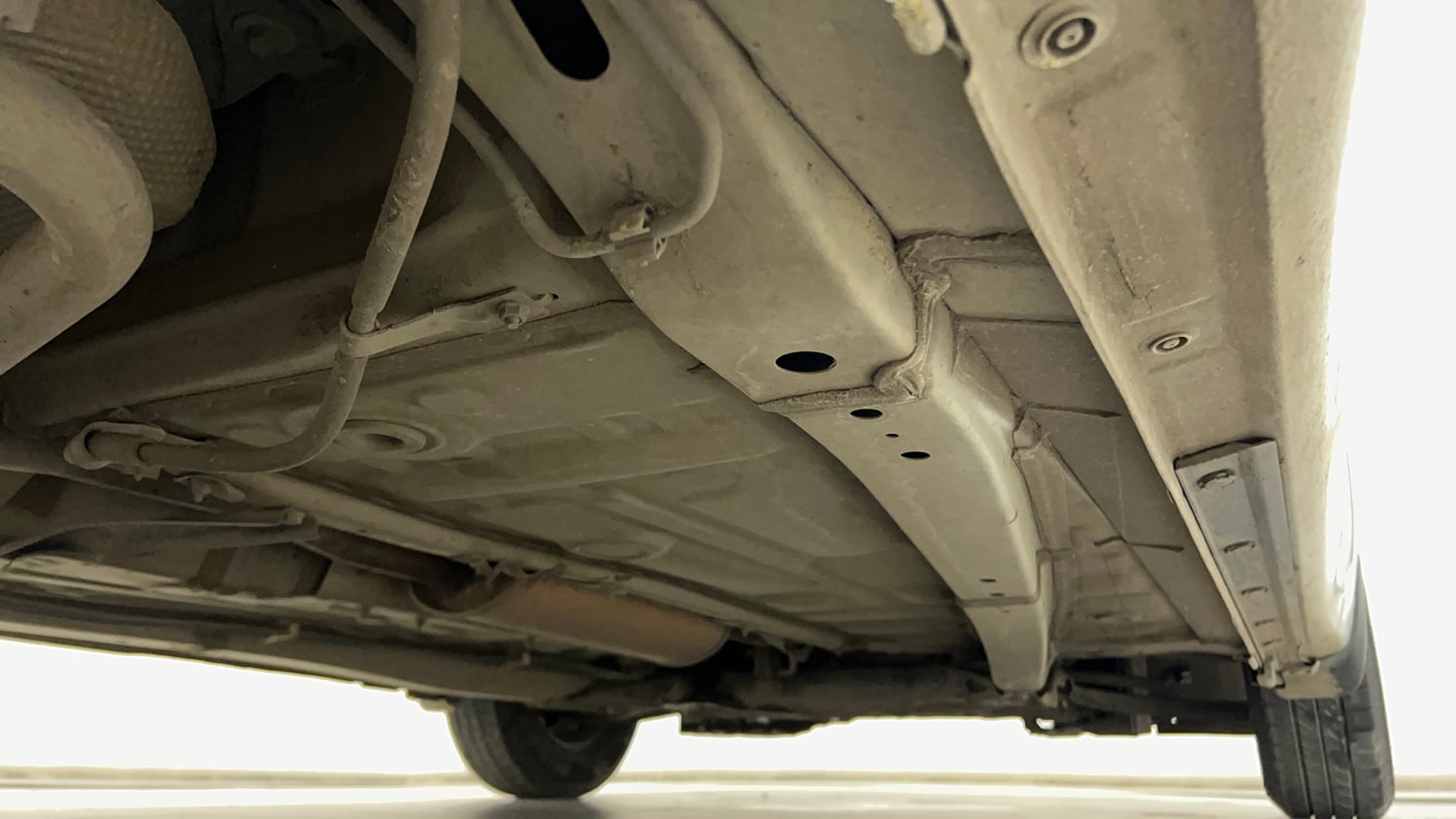Used 2018 Maruti Suzuki Swift LXi Petrol Manual extra REAR RIGHT UNDERBODY VIEW