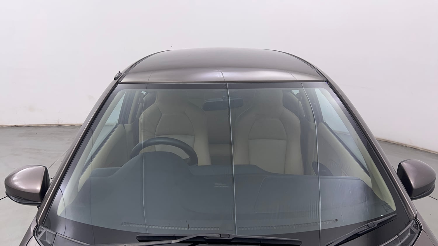 Used 2016 Honda Brio S MT Petrol Manual exterior FRONT WINDSHIELD VIEW