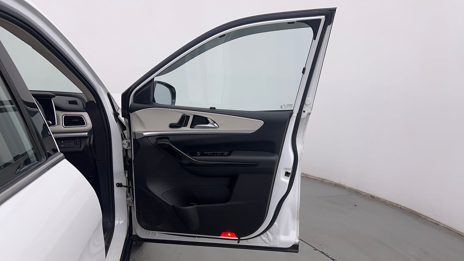 Used 2022 Mahindra XUV700 AX 7 Petrol MT 7 STR Petrol Manual interior RIGHT FRONT DOOR OPEN VIEW