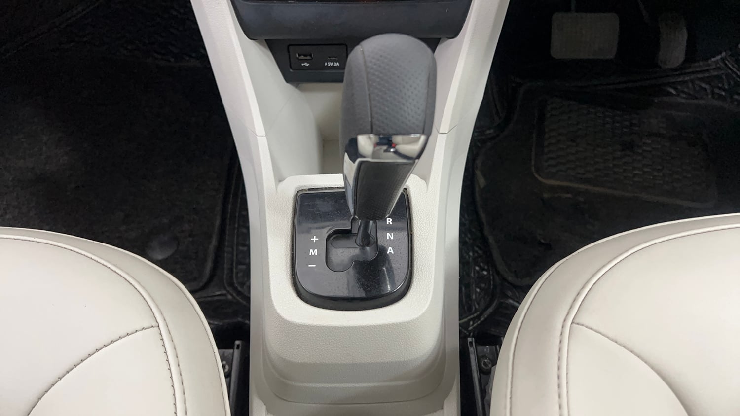 Used 2024 Tata Tigor XZA Plus iCNG Cng Automatic interior GEAR  KNOB VIEW