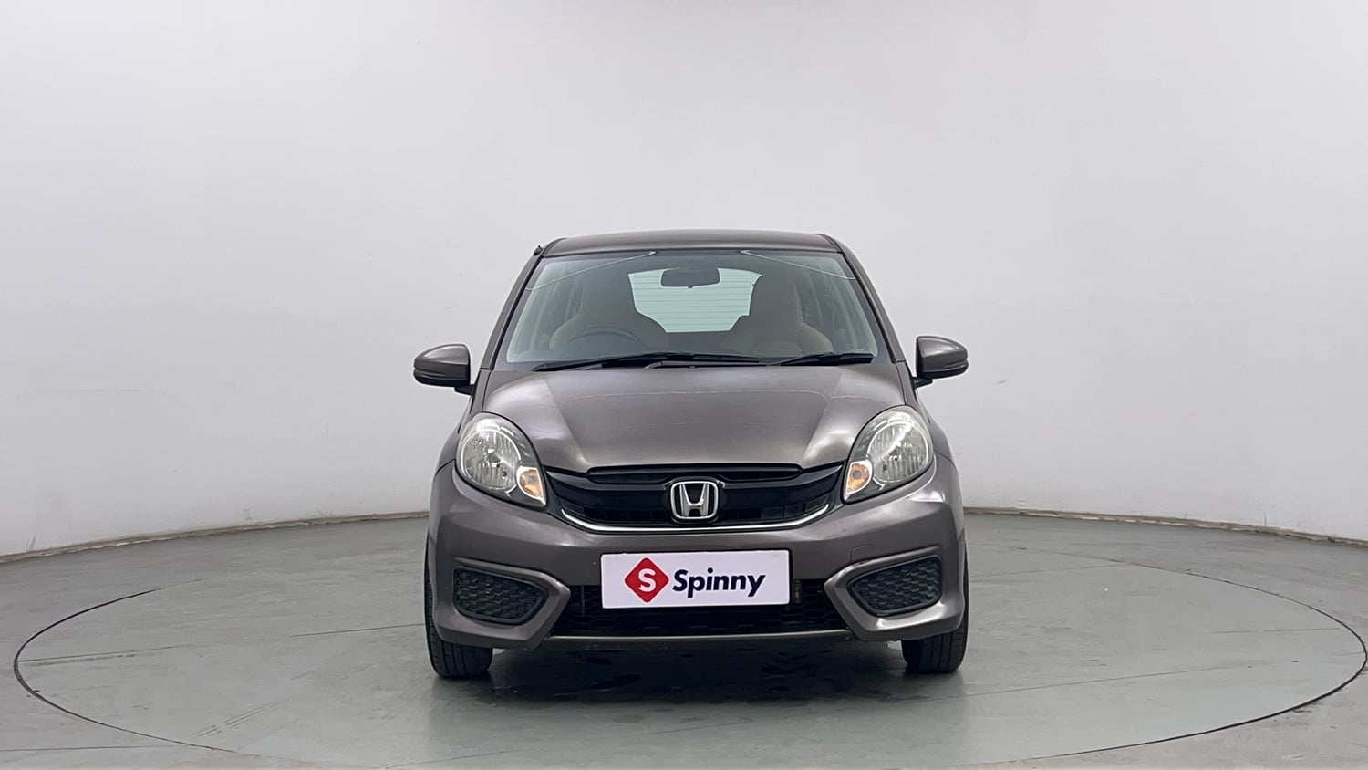 Used 2016 Honda Brio S MT Petrol Manual exterior FRONT VIEW