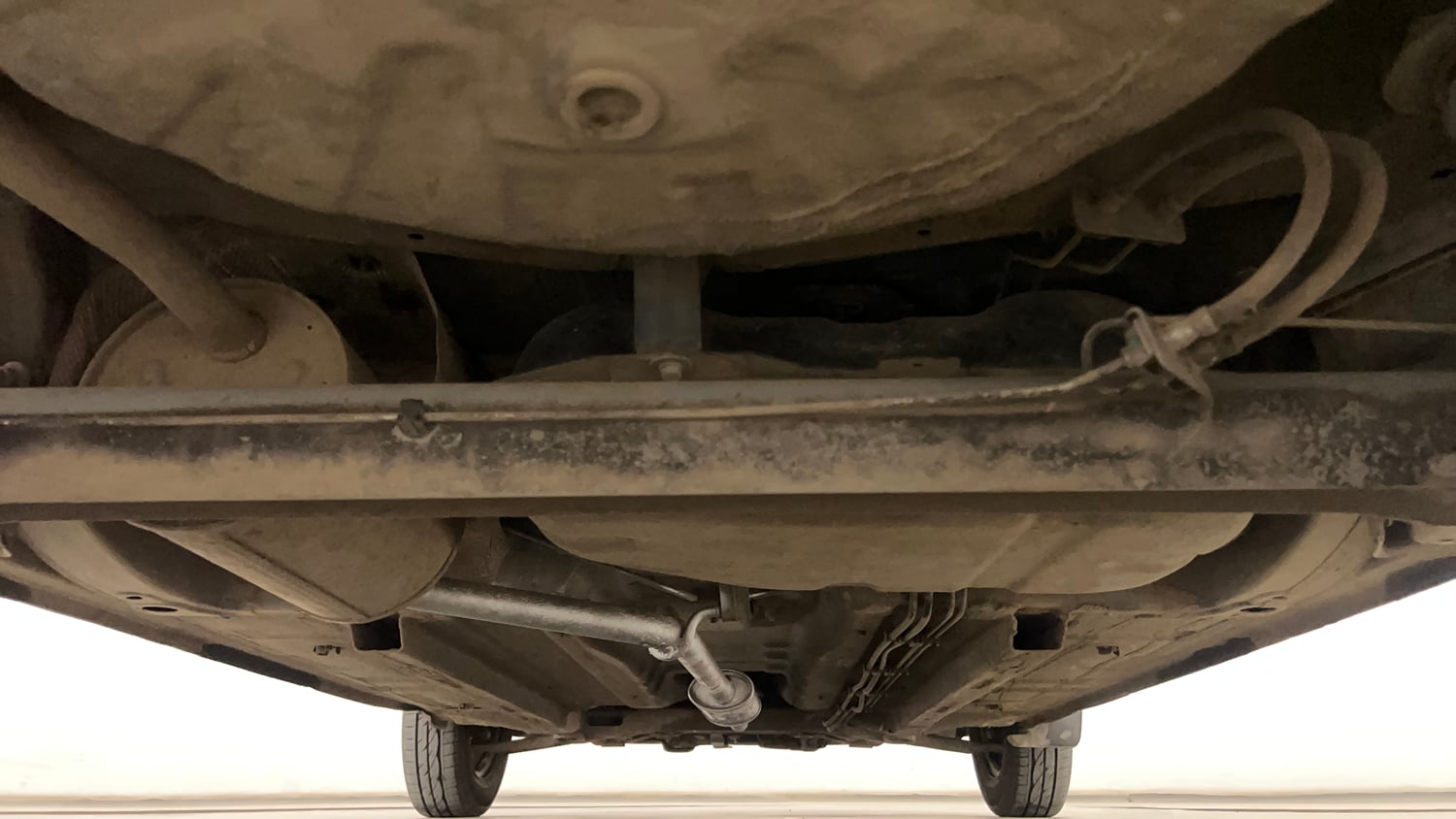 Used 2018 Renault Kwid CLIMBER 1.0 Petrol Manual extra REAR UNDERBODY VIEW (TAKEN FROM REAR)