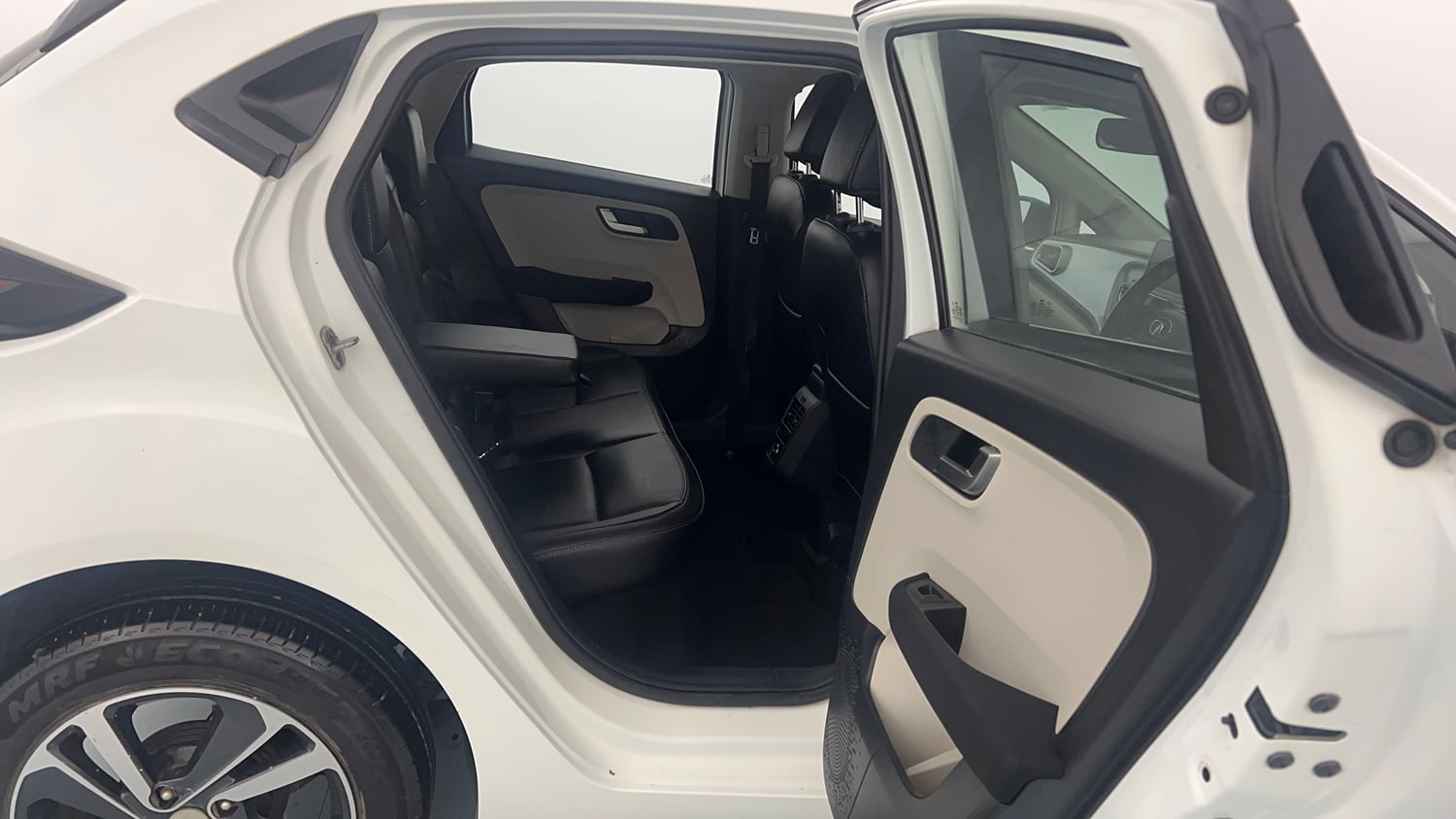 Used 2022 Tata Altroz XZ Plus Diesel Diesel Manual interior RIGHT SIDE REAR DOOR CABIN VIEW