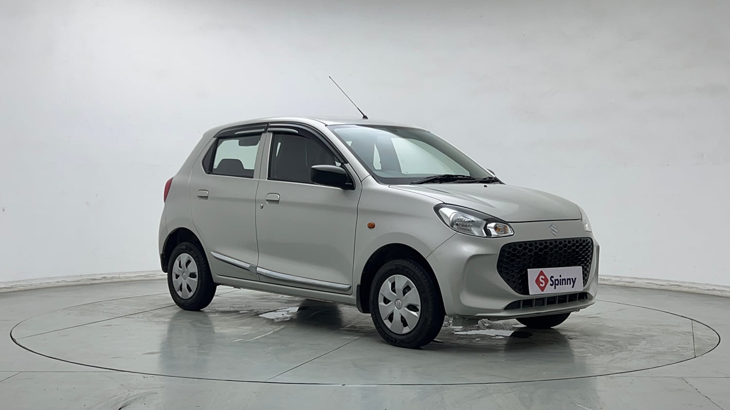Used 2025 Maruti Suzuki Alto K10 VXi Plus (O) Petrol Manual exterior RIGHT FRONT CORNER VIEW
