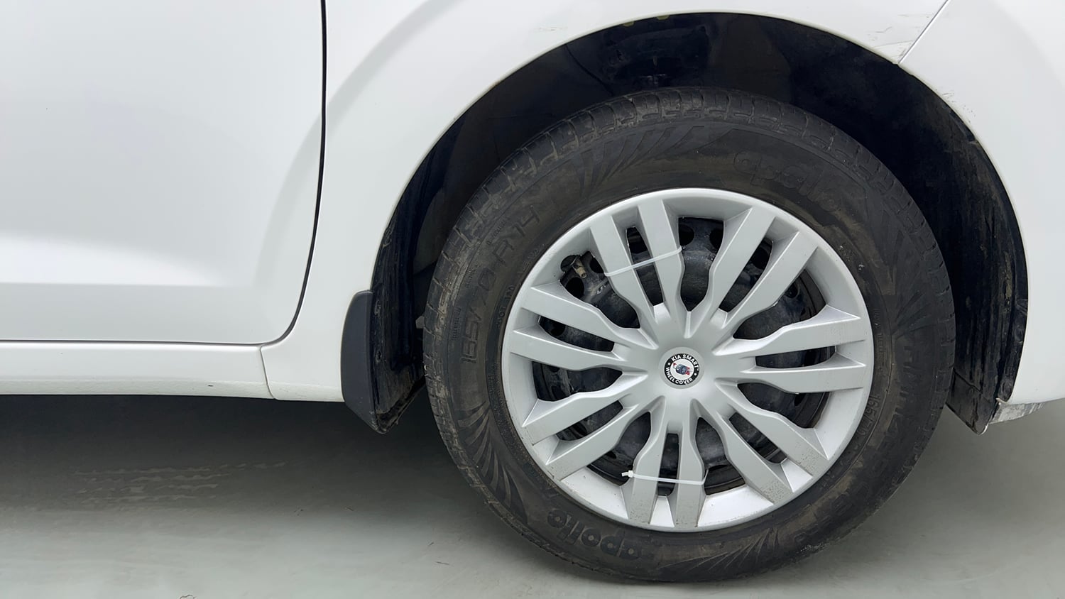 Used 2026 Hyundai Grand i10 Nios Sportz 1.2 Hy-CNG Duo Cng Manual tyres RIGHT FRONT TYRE RIM VIEW