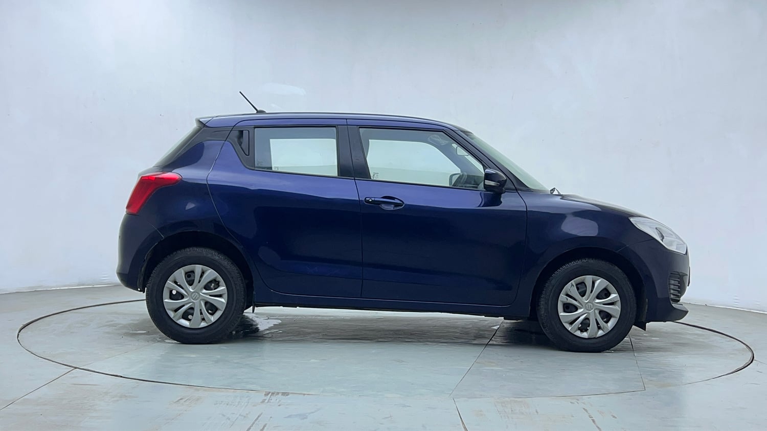 Used 2019 Maruti Suzuki Swift VXi Petrol Manual exterior RIGHT SIDE VIEW