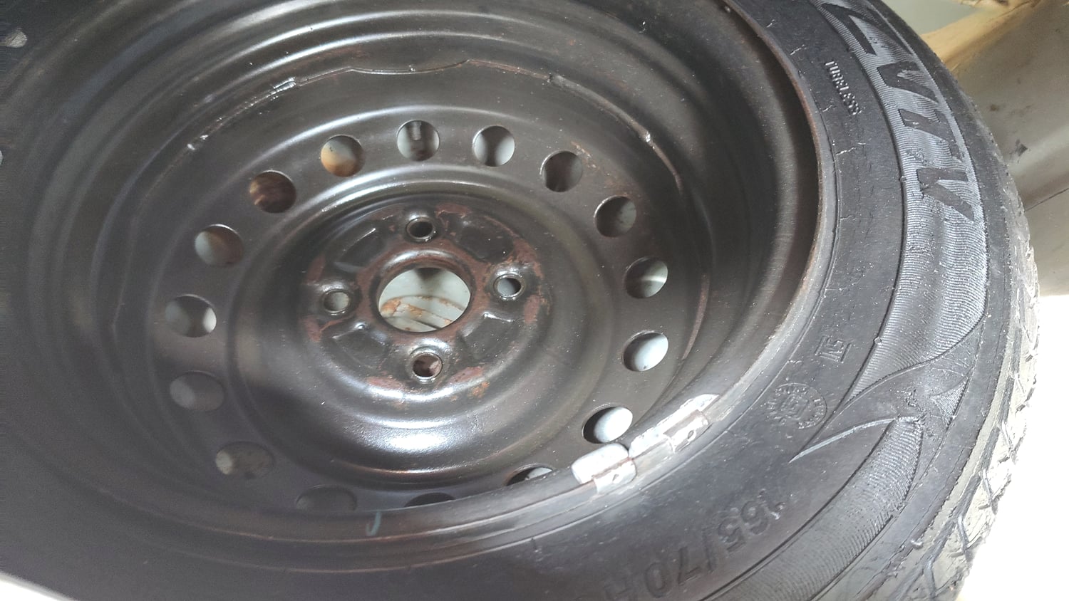 Used 2017 Maruti Suzuki Celerio VXi AMT Petrol Automatic tyres SPARE TYRE VIEW