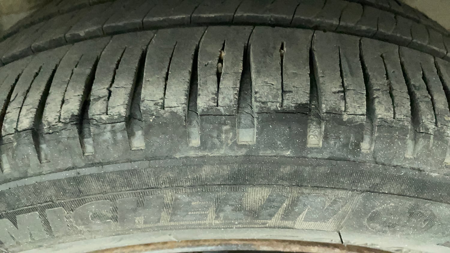 Used 2015 Honda Jazz SV Petrol Petrol Manual tyres LEFT REAR TYRE TREAD VIEW