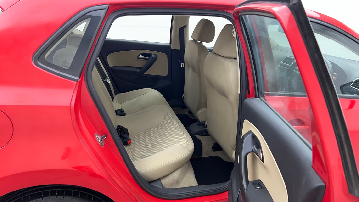 Used 2015 Volkswagen Polo Highline1.2L (P) Petrol Manual interior RIGHT SIDE REAR DOOR CABIN VIEW