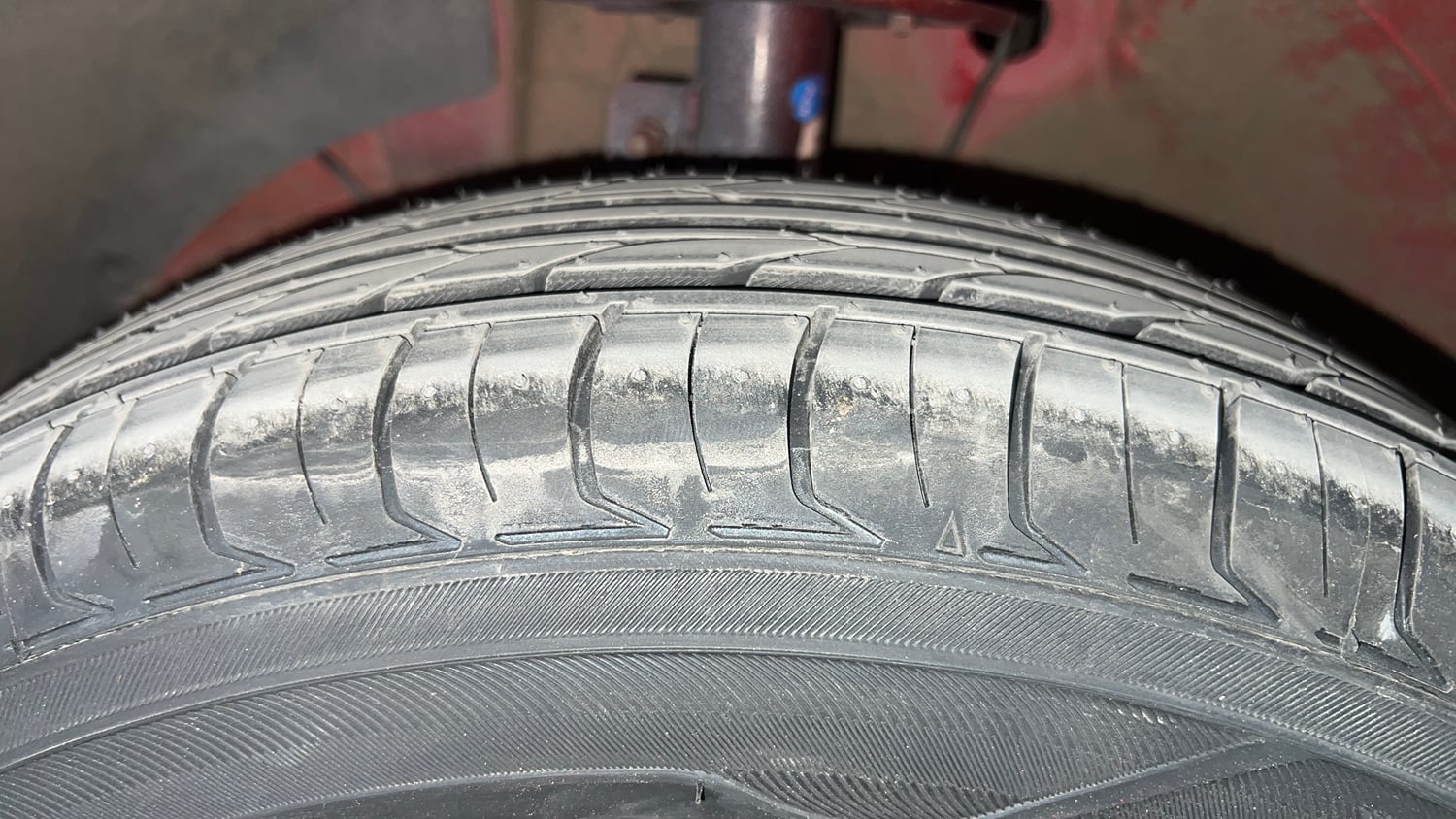 Used 2020 Maruti Suzuki Swift LXi Petrol Manual tyres LEFT FRONT TYRE TREAD VIEW